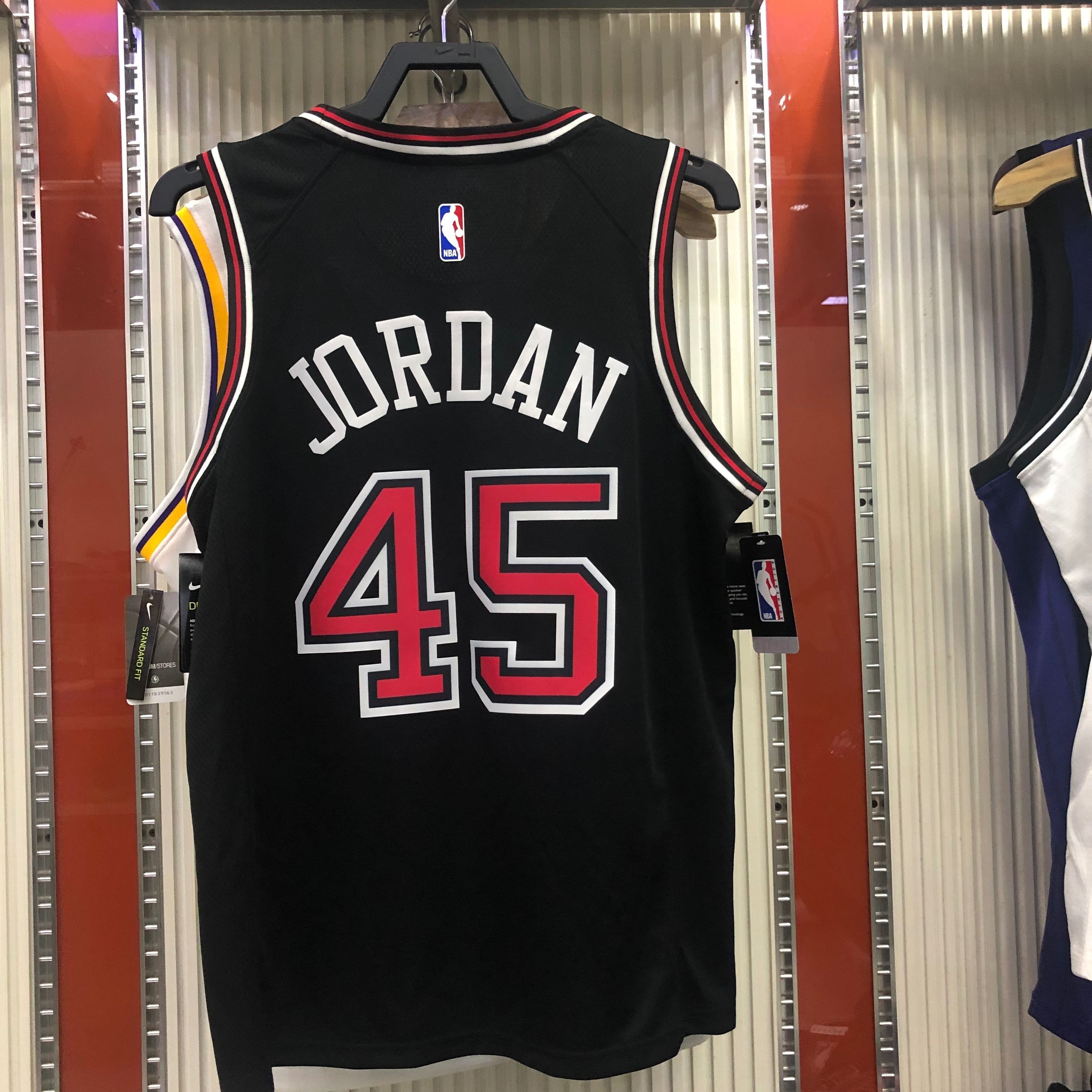 Bulls crew-neck black # 45 Jordan