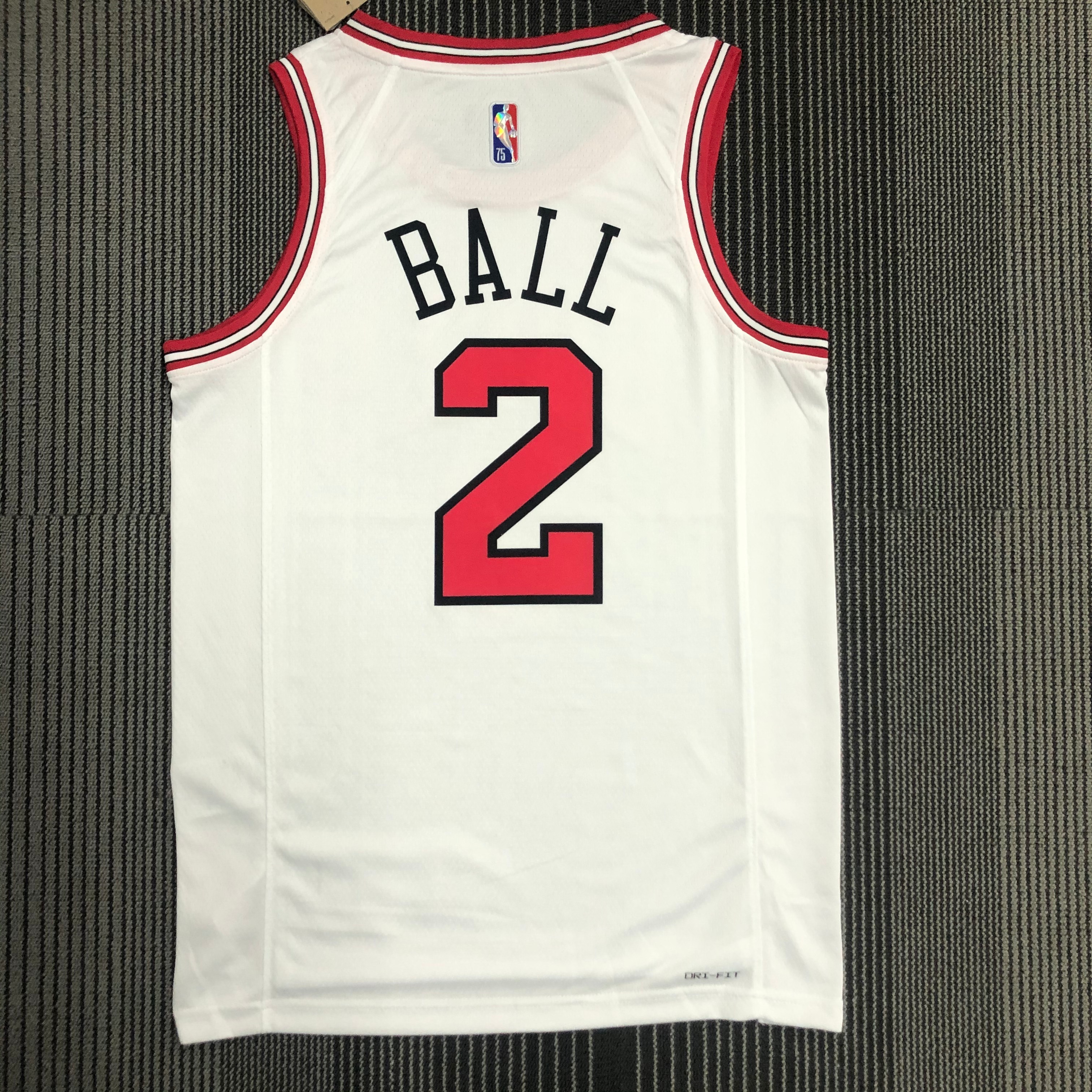 75th anniversary Bulls white number two Ball