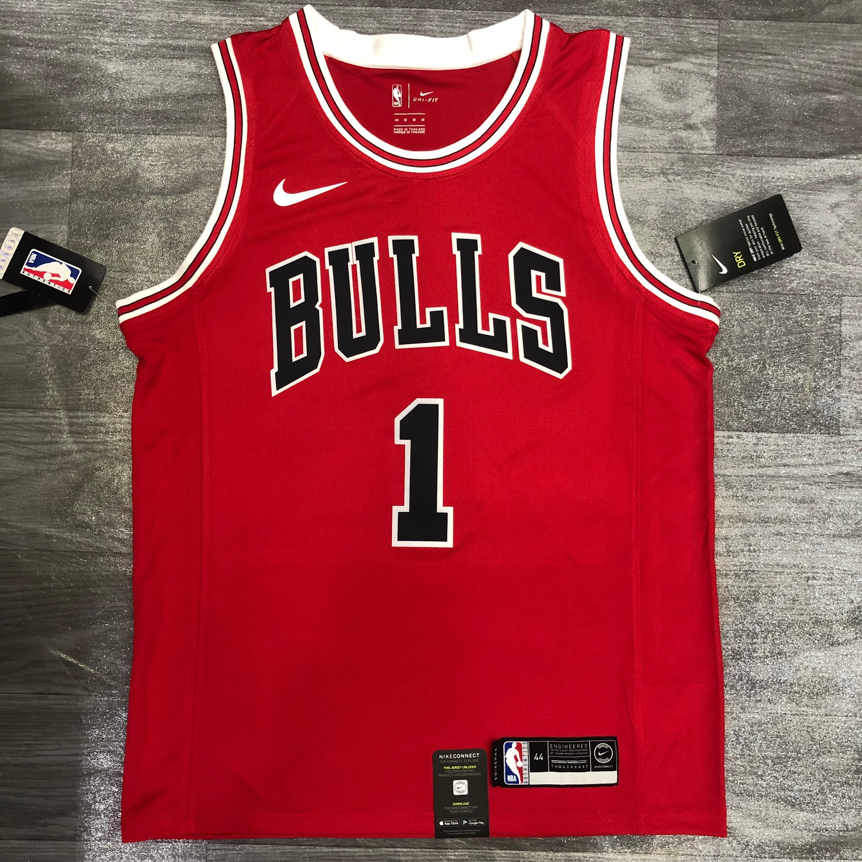 Bulls crewneck red number one Rose