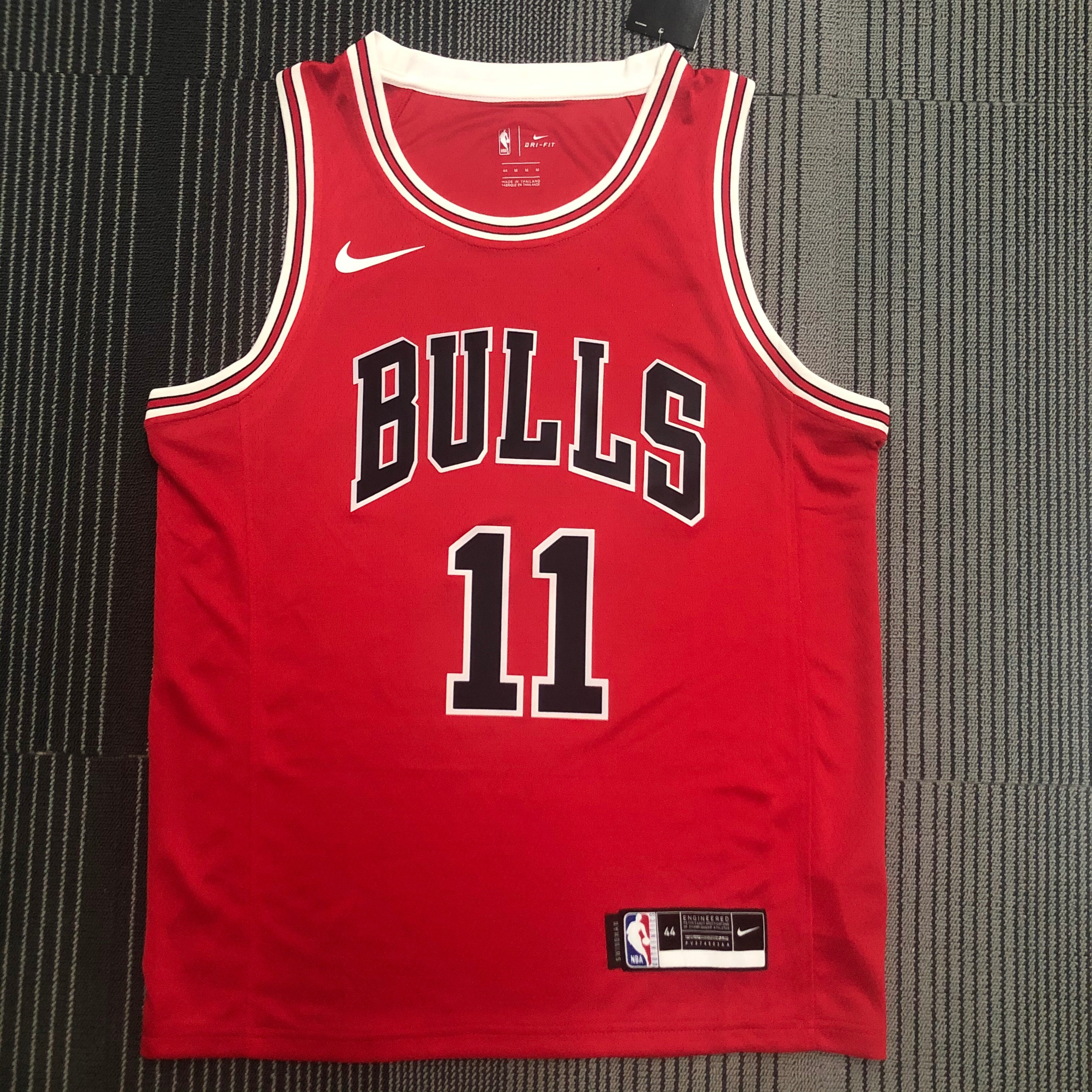 Bulls red number 11 Demar derozan