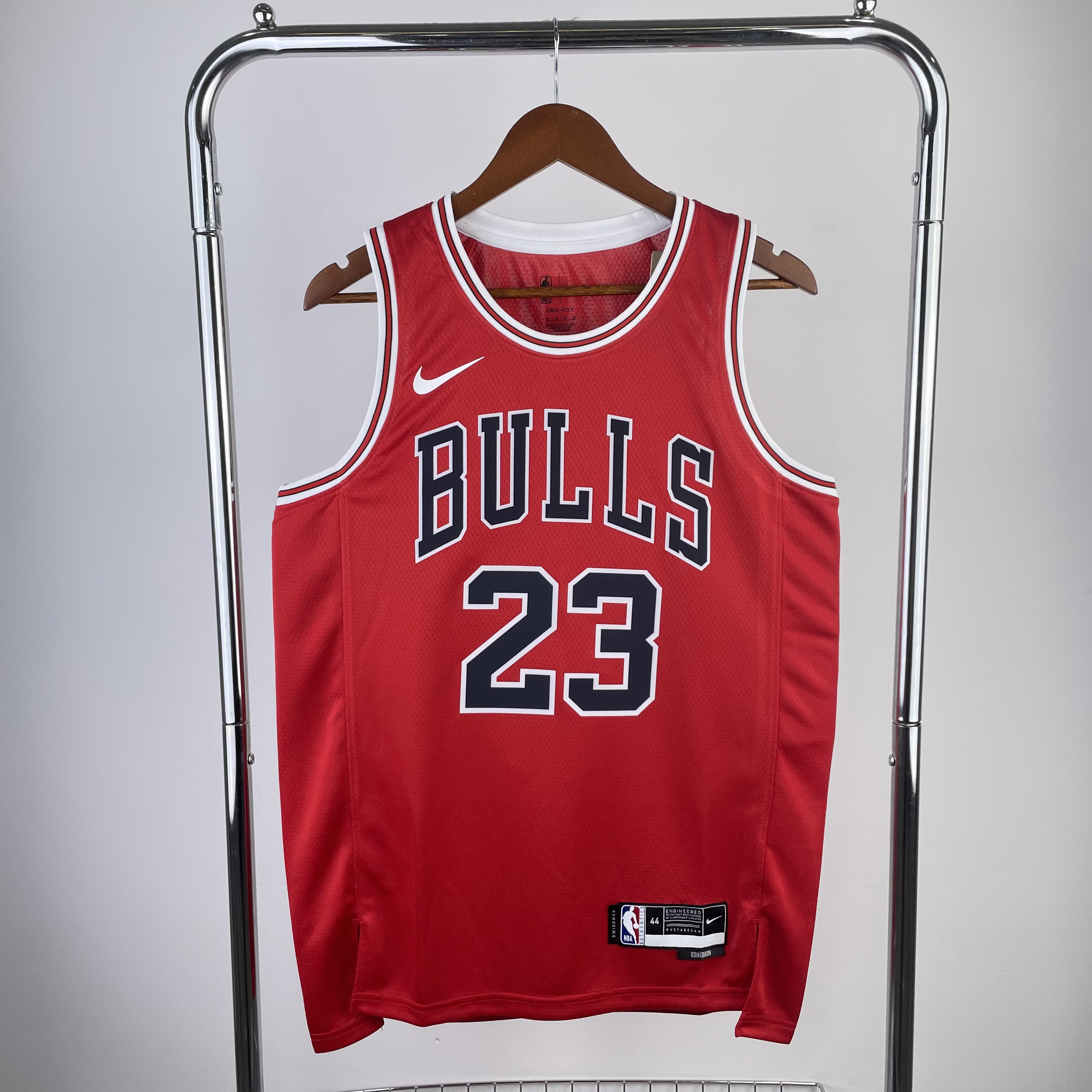 '23 Bulls red # 23 Jordan
