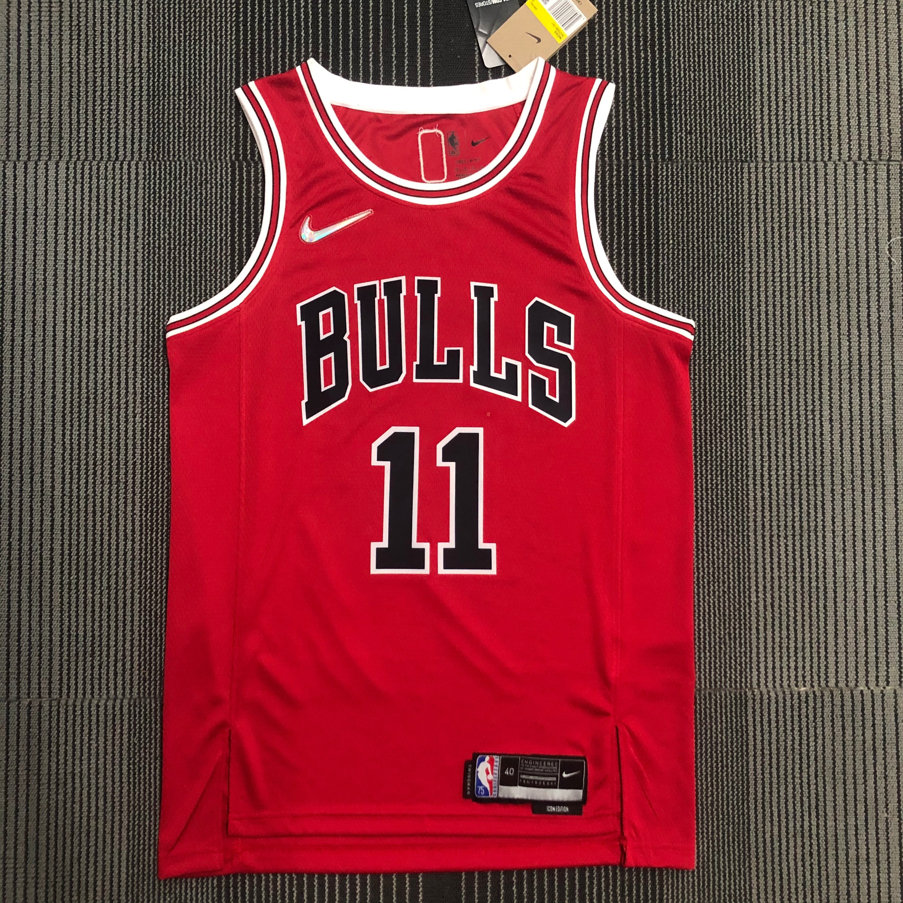 75th anniversary Bulls red number 11 derozan