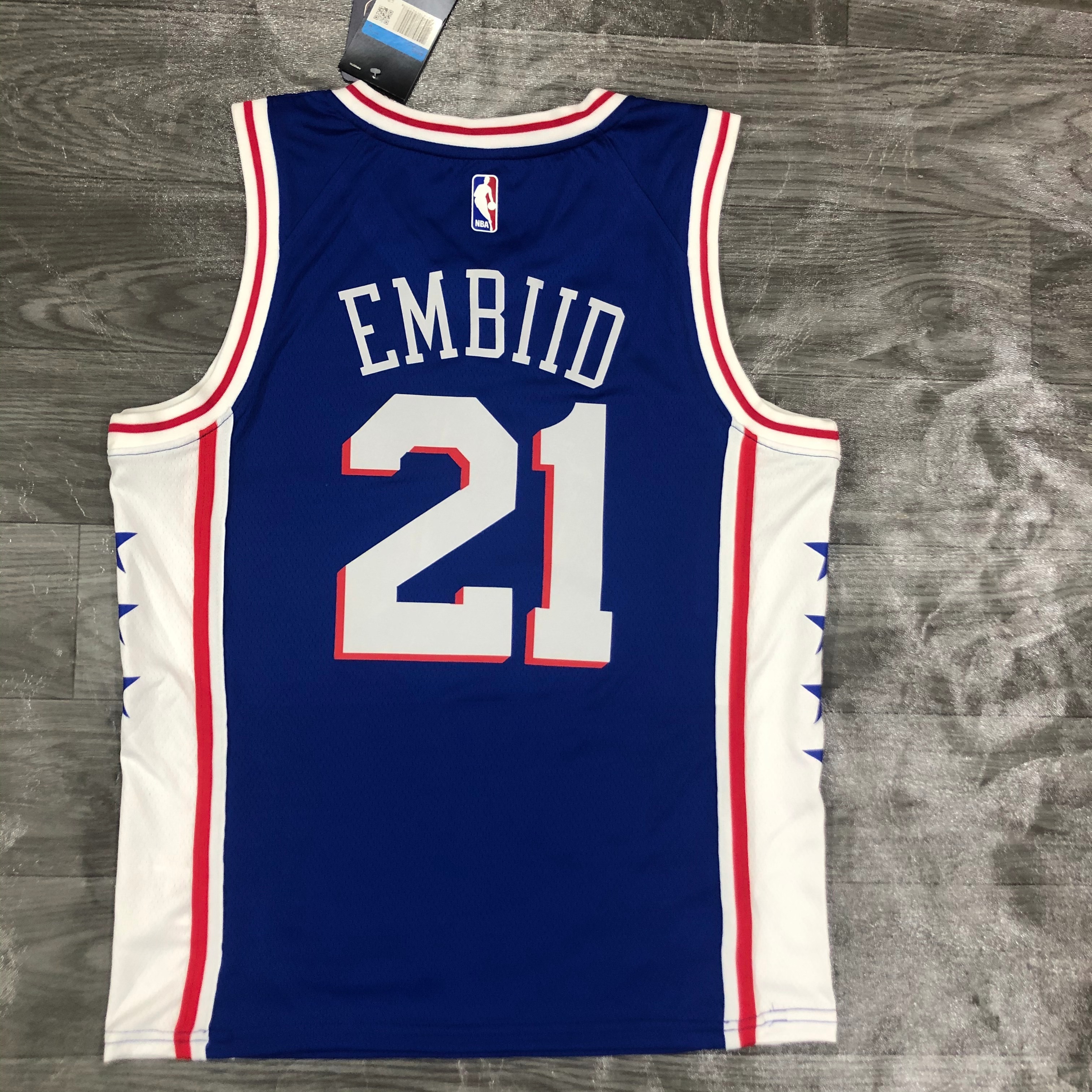 76ers V-neck blue # 21 Embiid