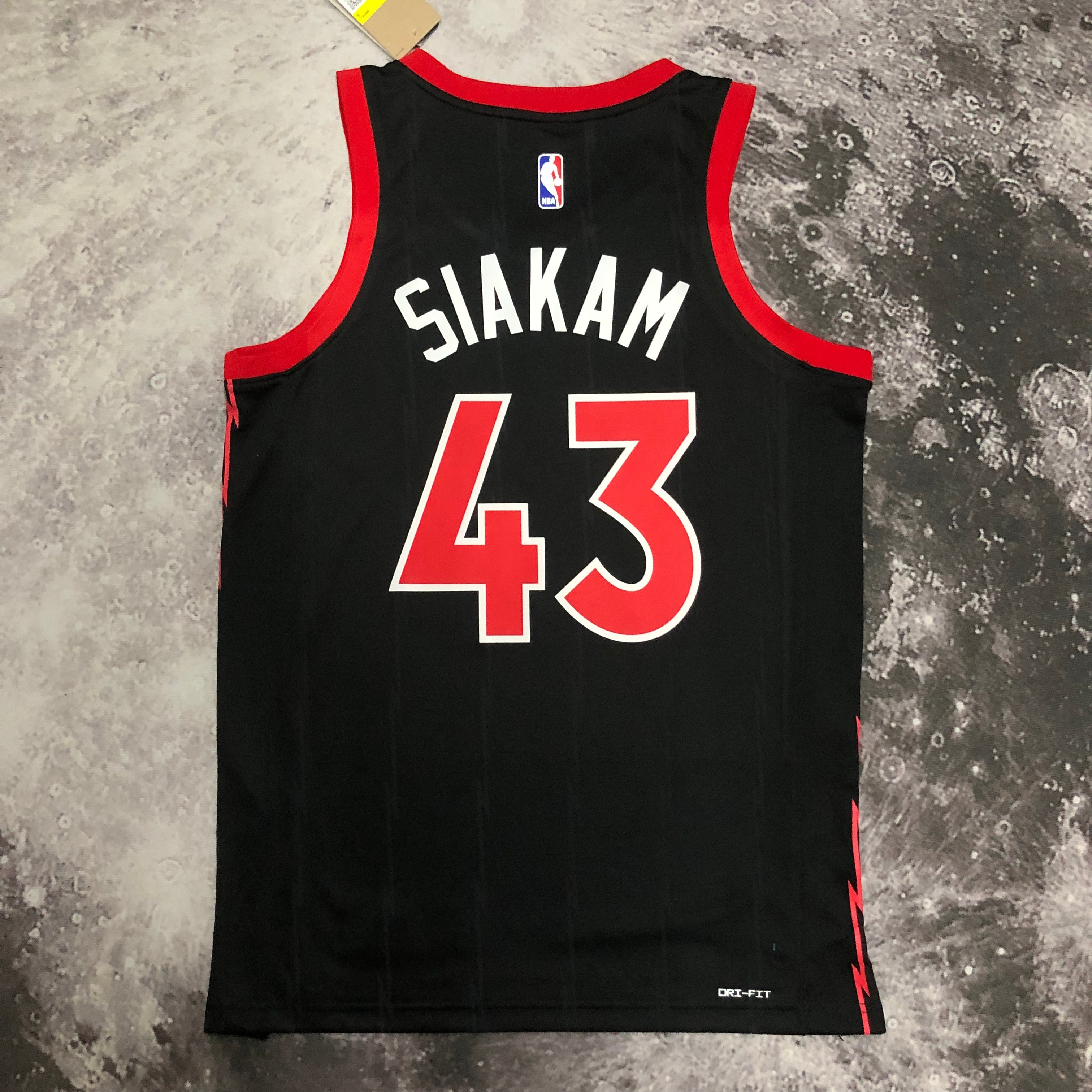 23 season the Raptors fly limited number 43 Silkam