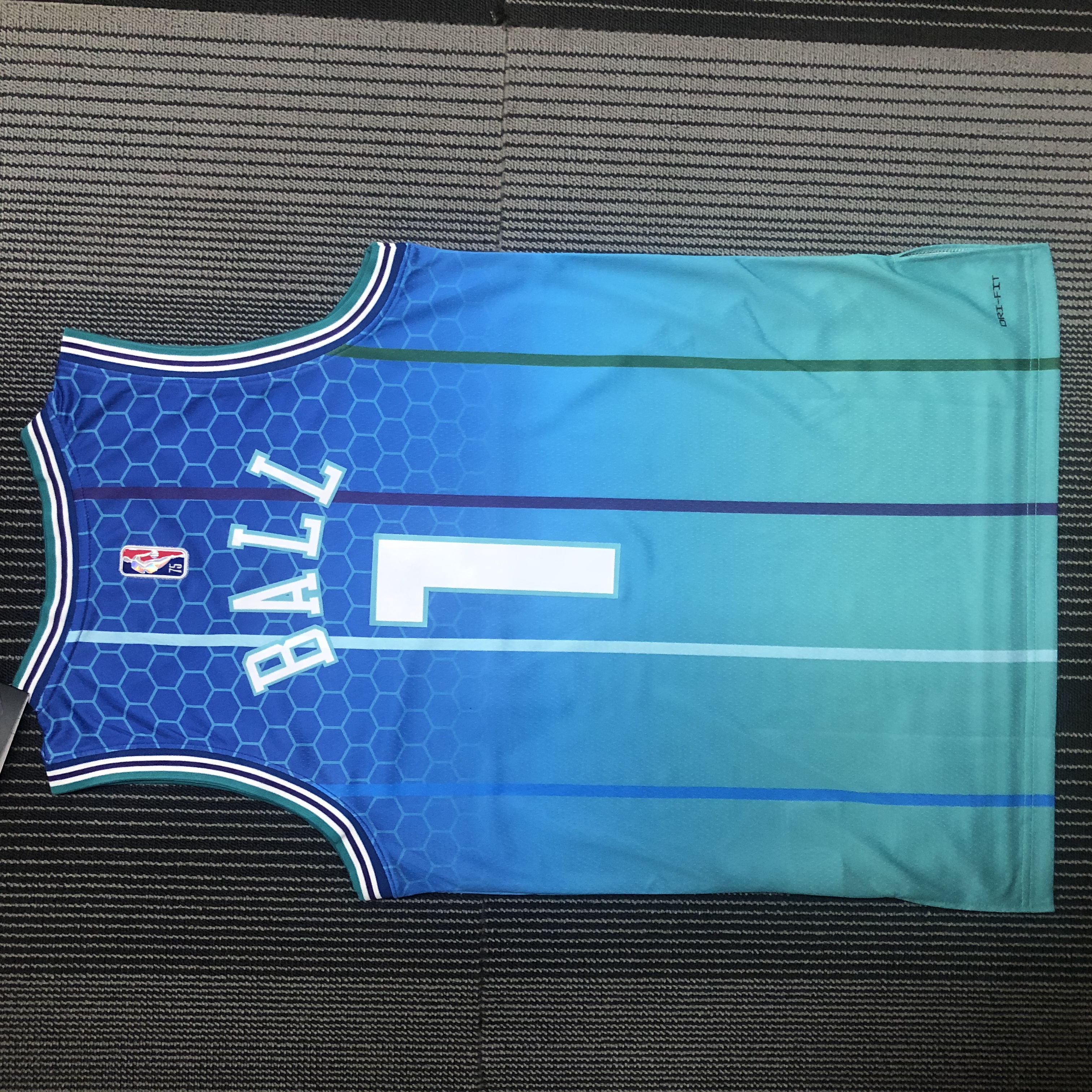 22 Hornets City version number 1 Ball