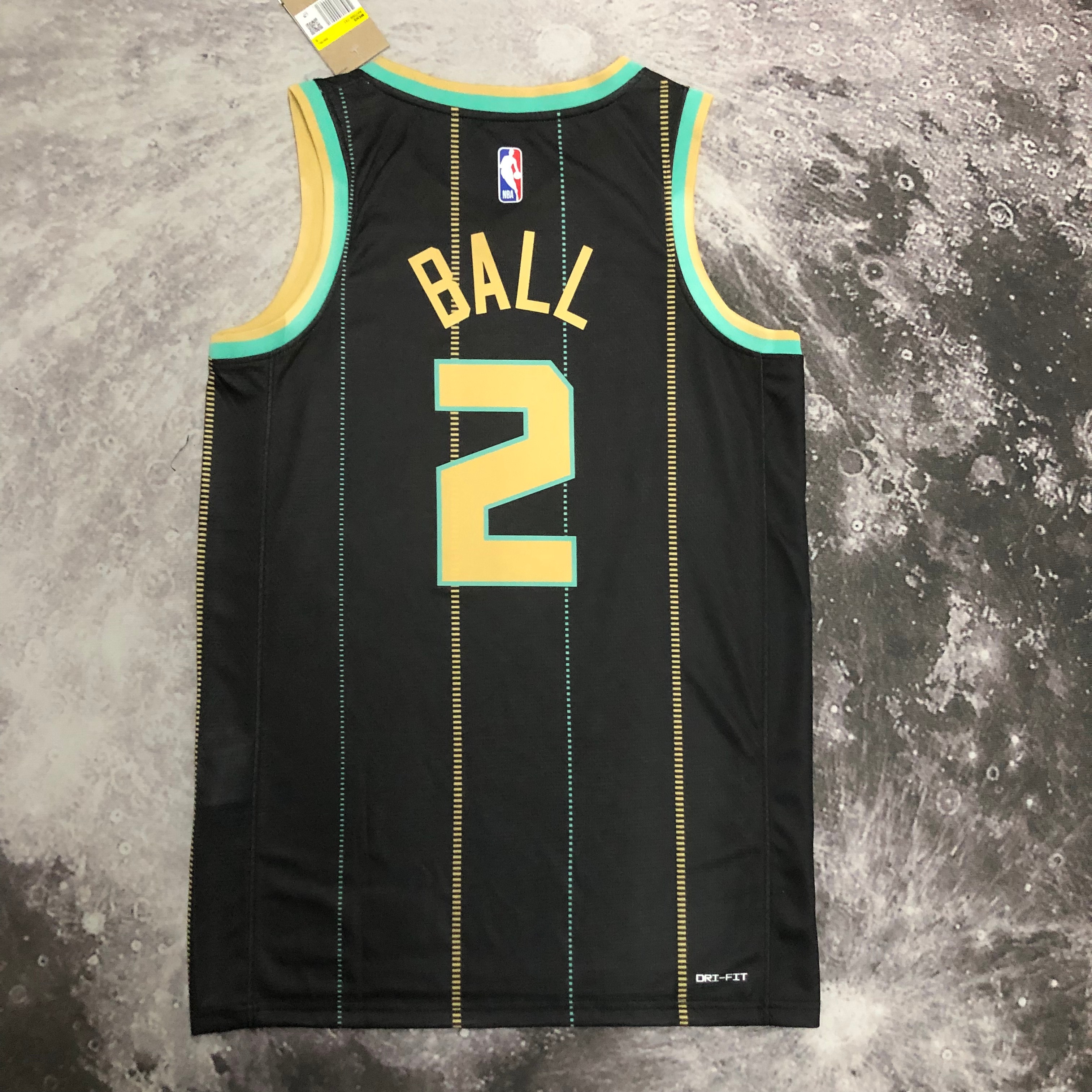 23 Hornets City edition number 2 Ball