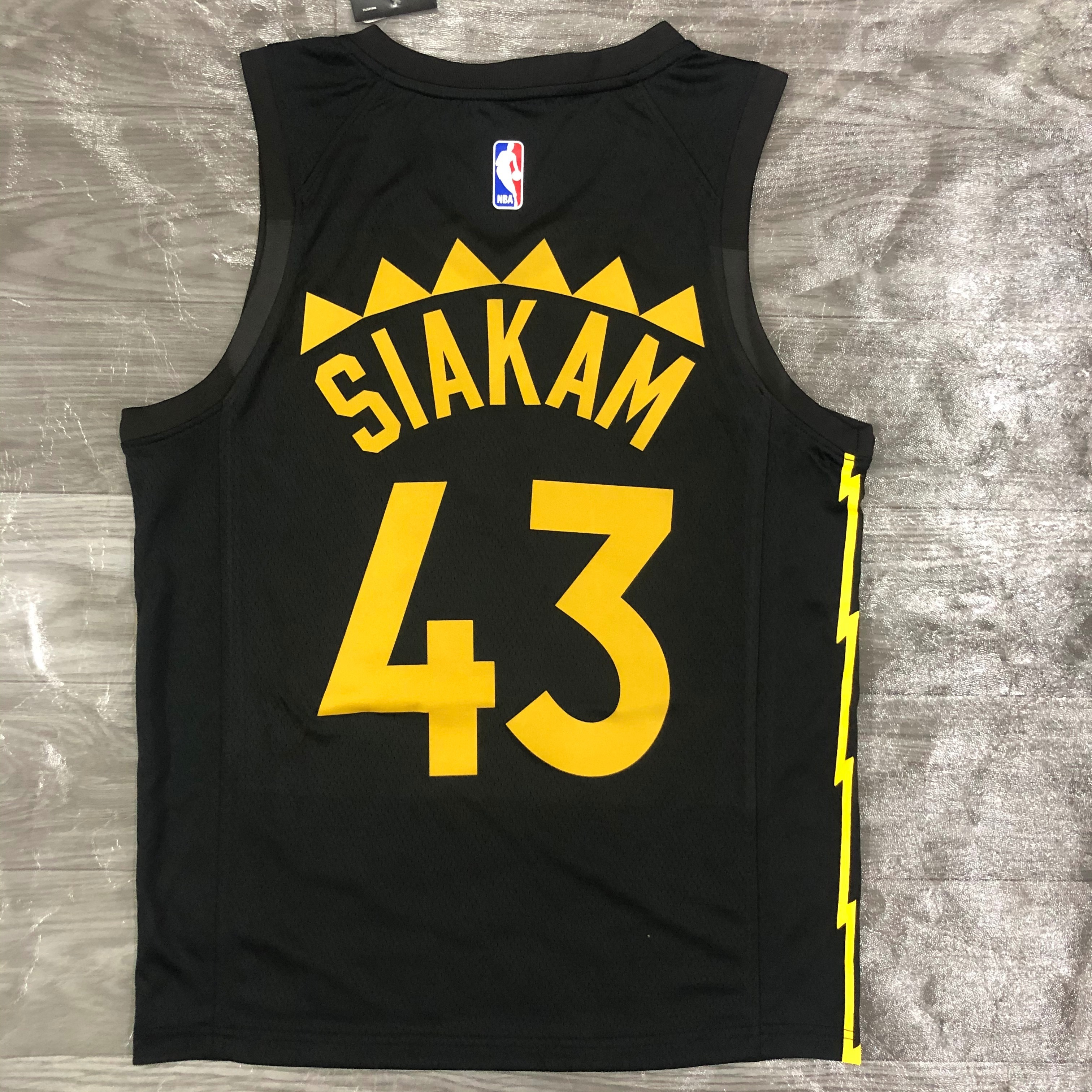 21 Raptors Black gold number 43 Siakam