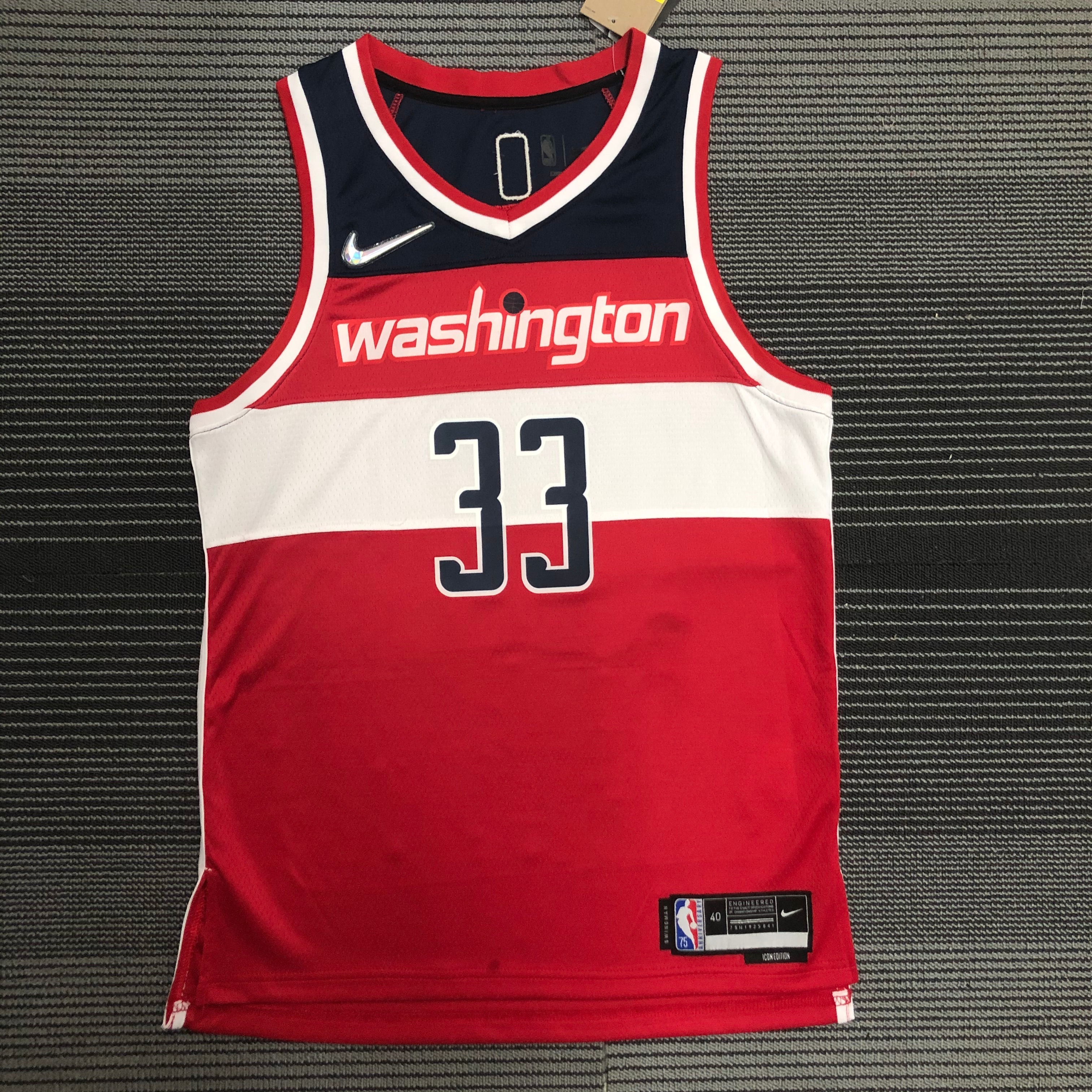 75th anniversary Wizards red 33 Kuzma