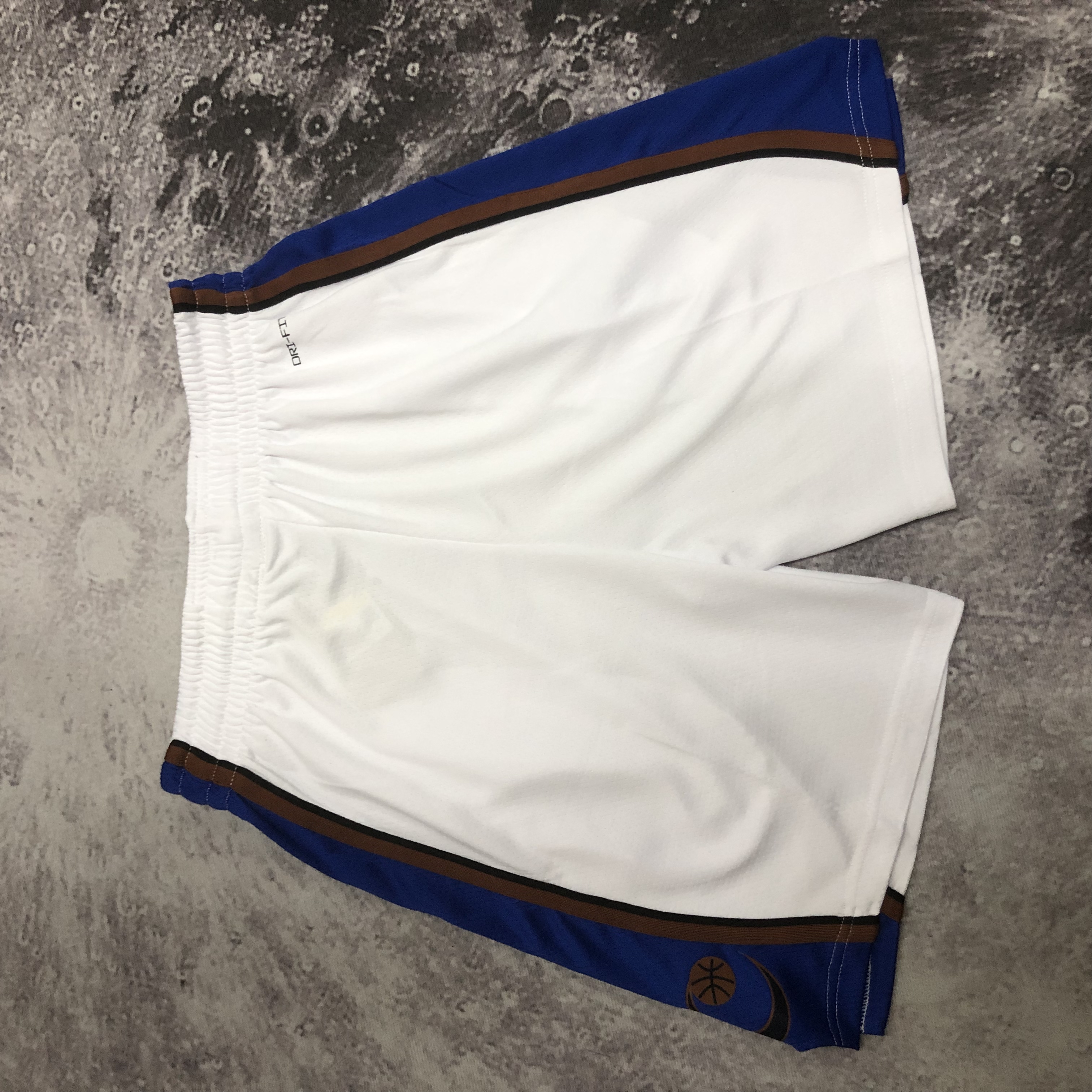 23 Wizards throwback pants