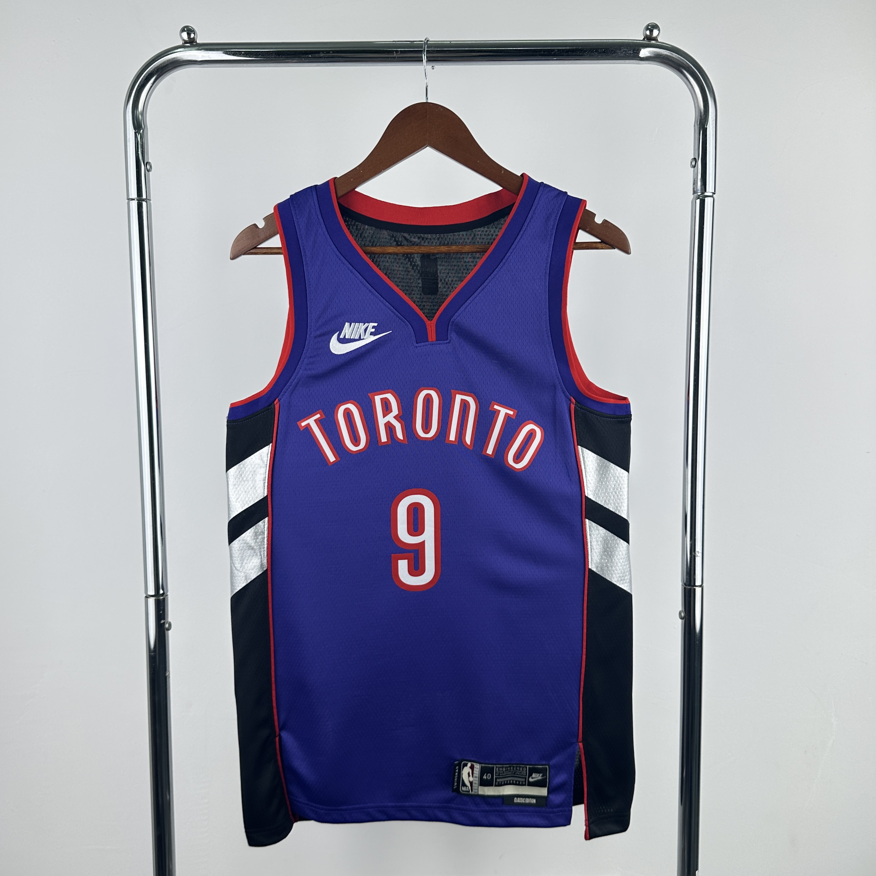 Season 25 Raptors throwback No. 9 Barrett