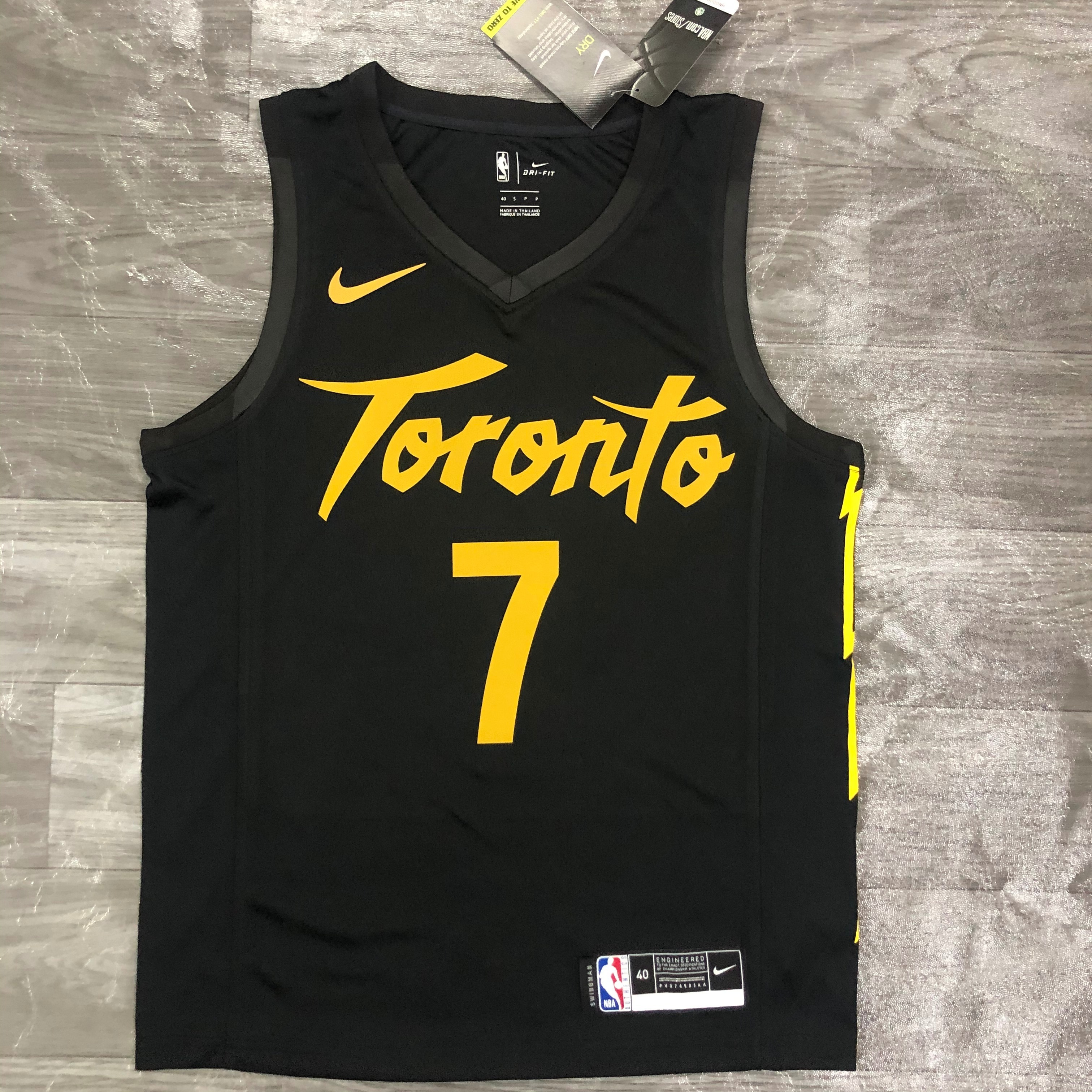 21 Raptors black and gold number 7 Lowry