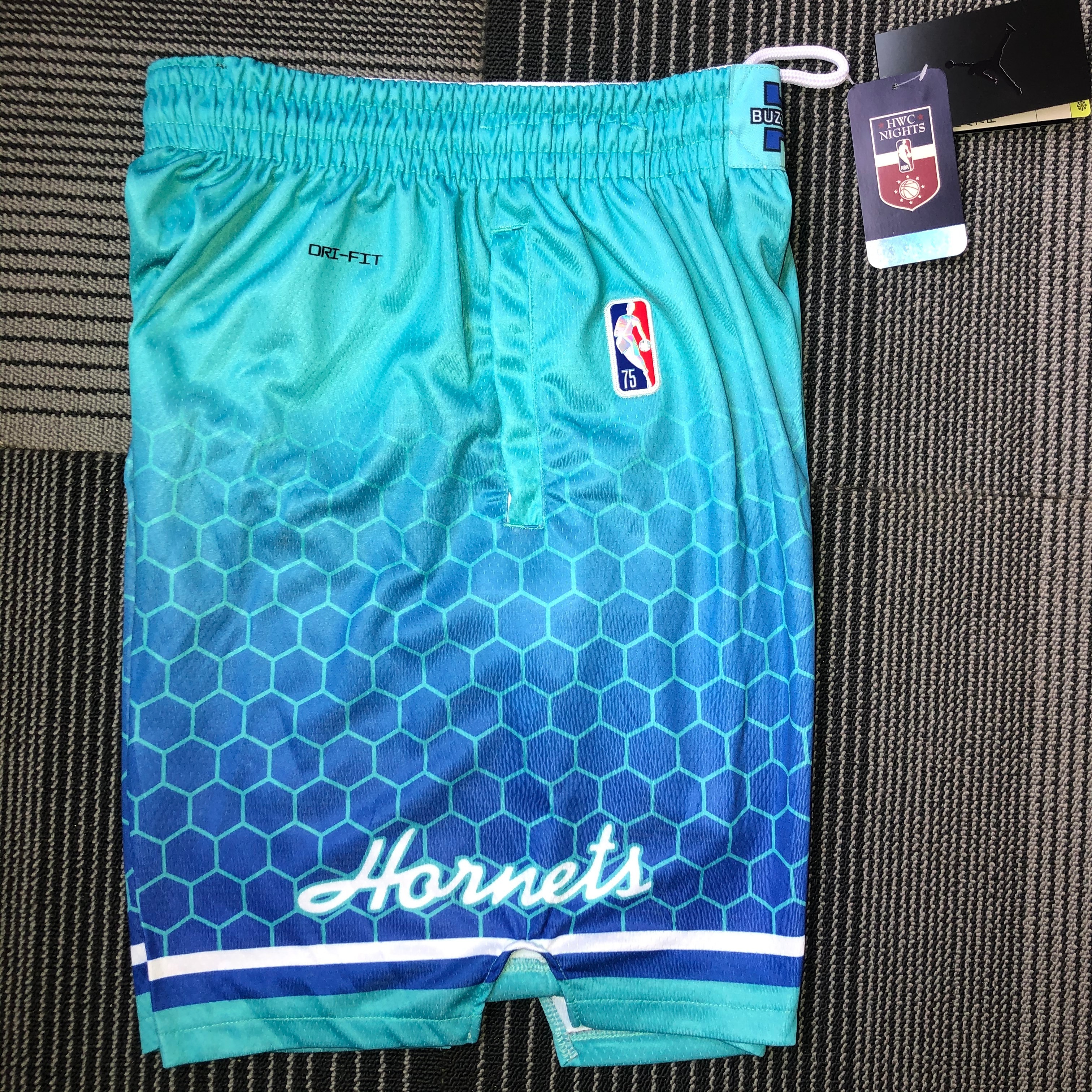 22 Hornets City shorts