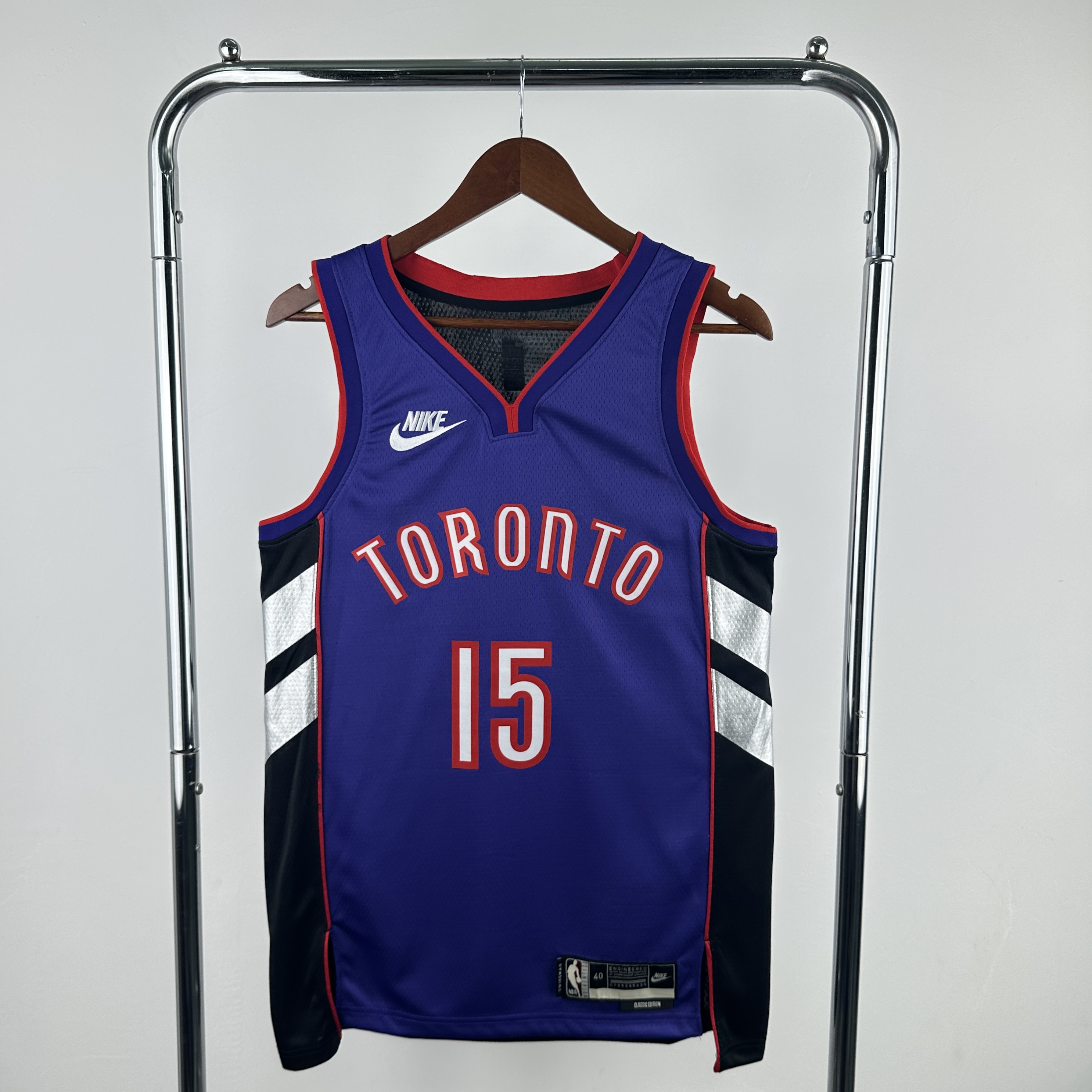 25 season Raptors throwback No. 15 Carter