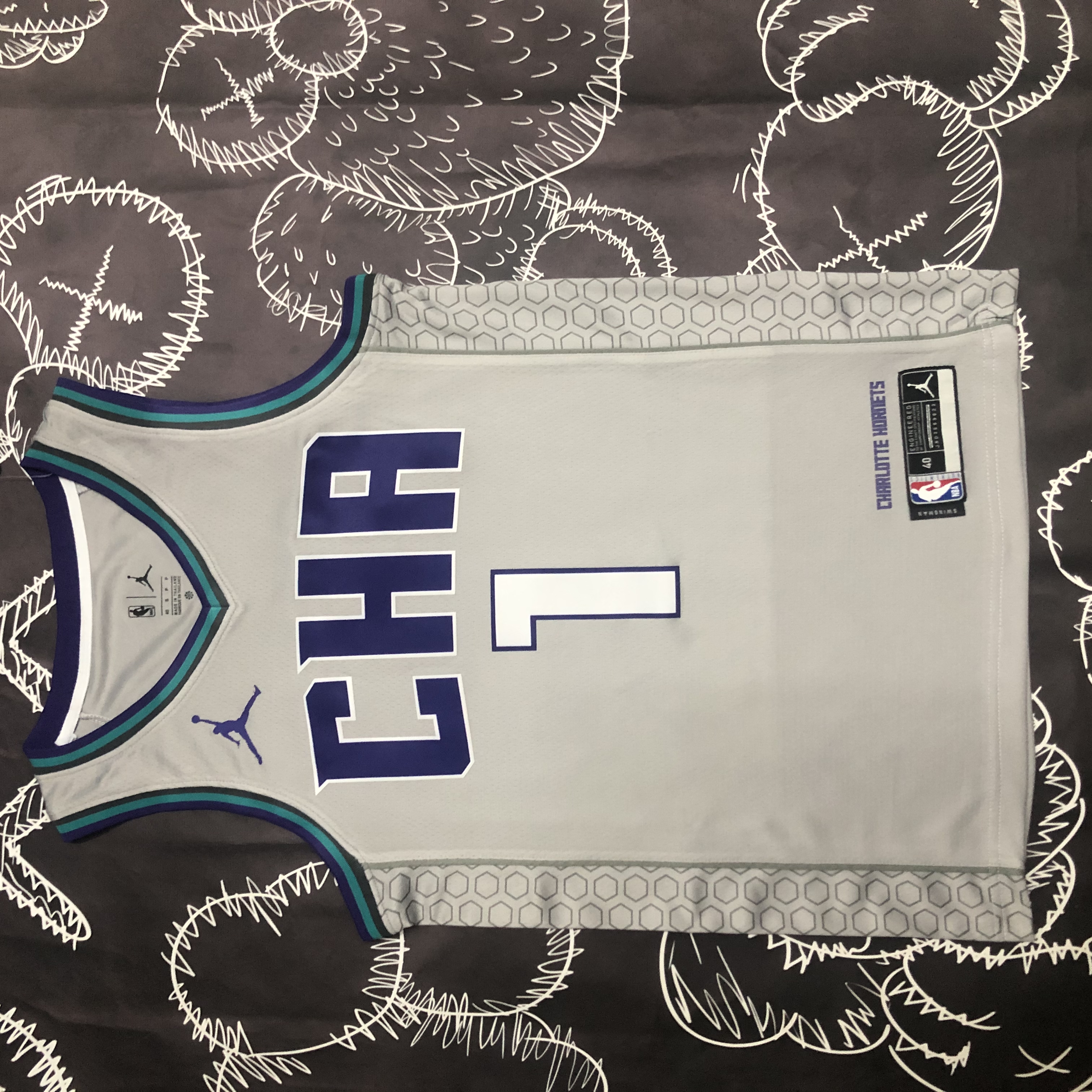 19 Hornets grey number 1 Ball