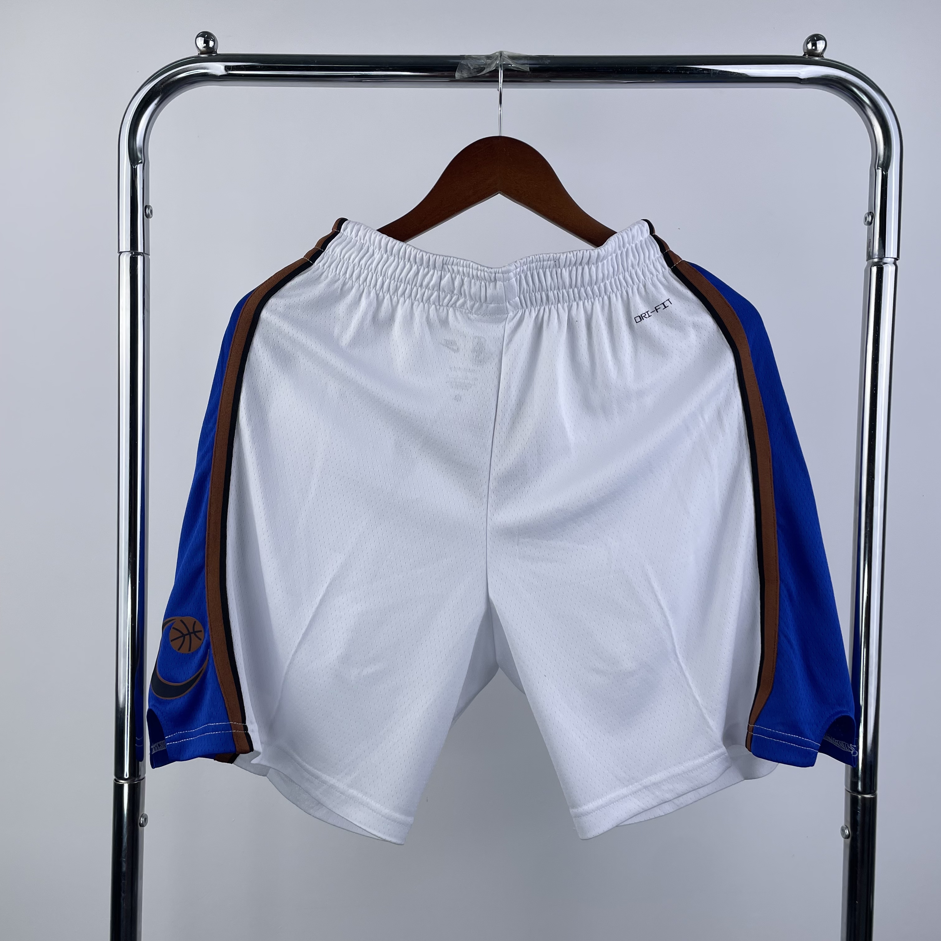 23 Wizards throwback pants