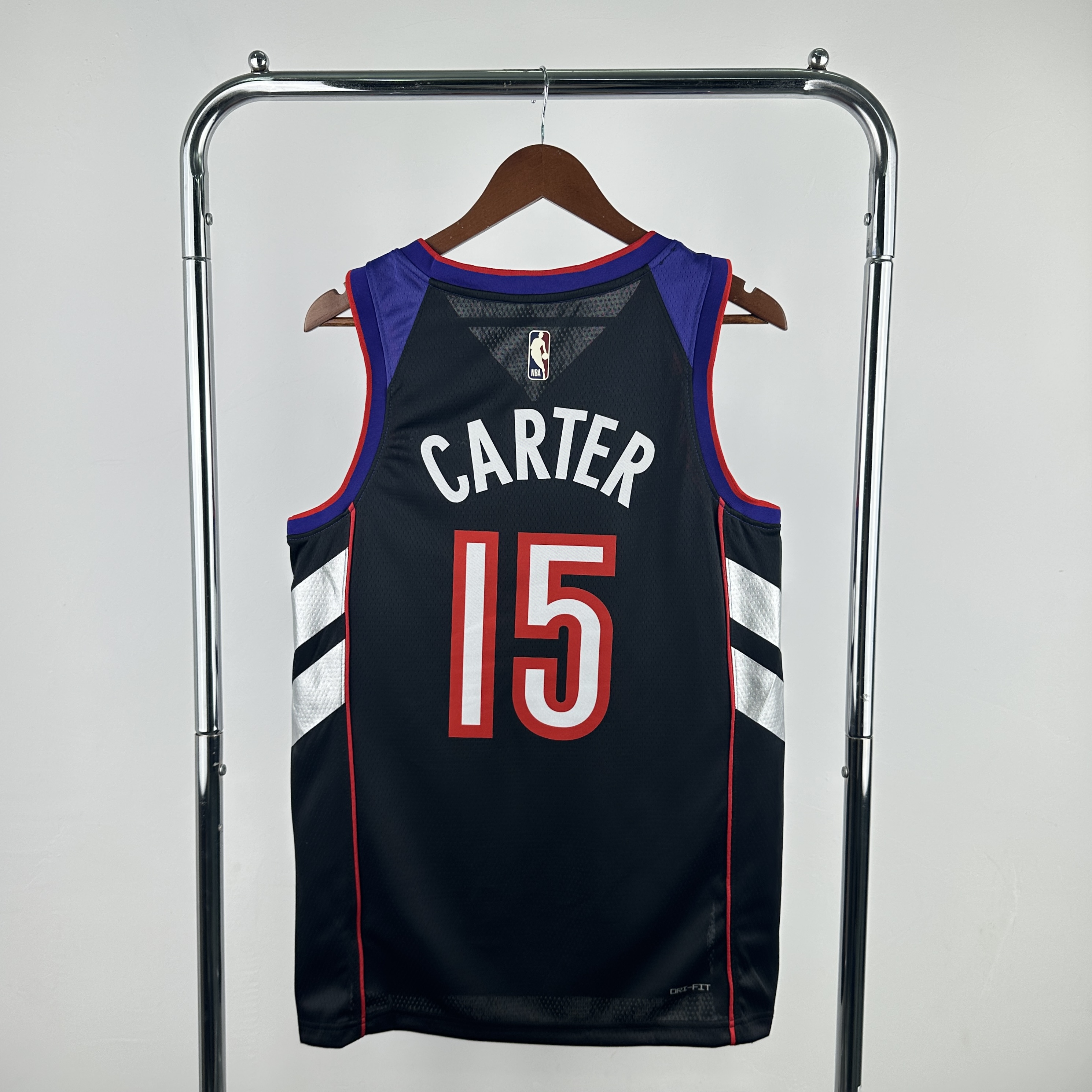 25 season Raptors throwback No. 15 Carter