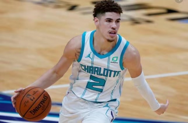 Season 20 Wasps White No. 2 BALL Three Balls