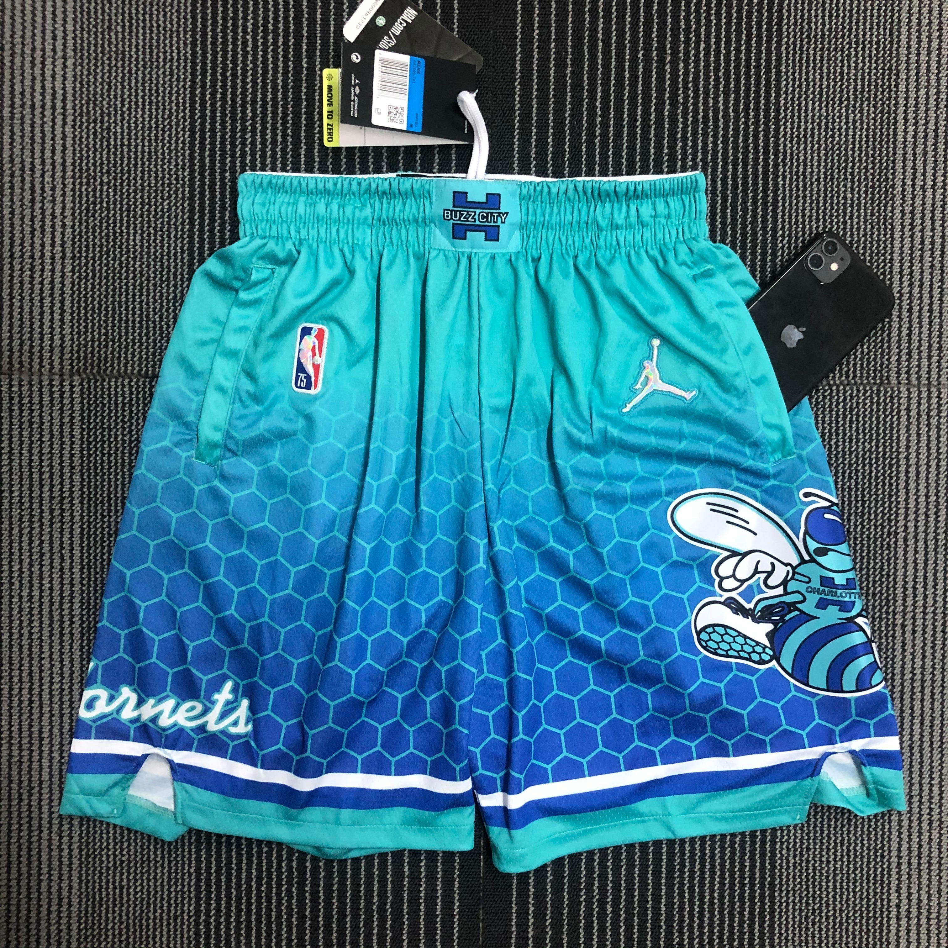 22 Hornets City shorts