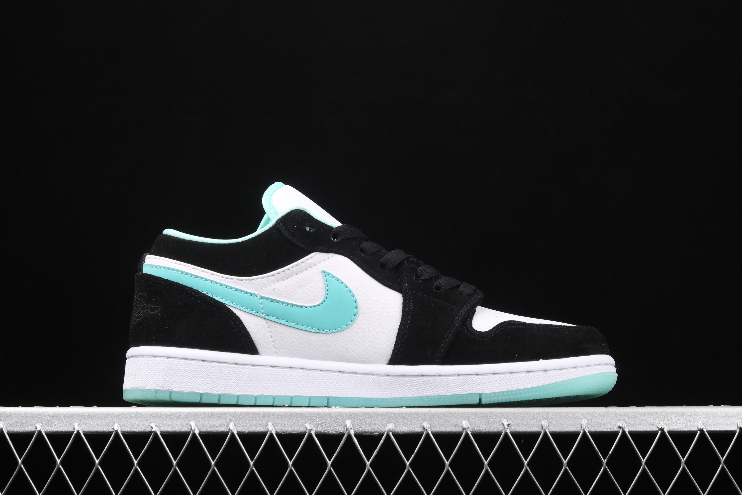 AJ1 low top