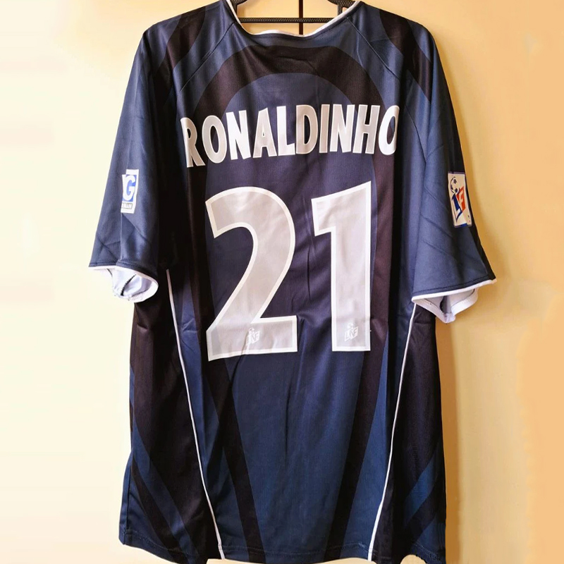 2001-2002 Paris Saint Germaine third