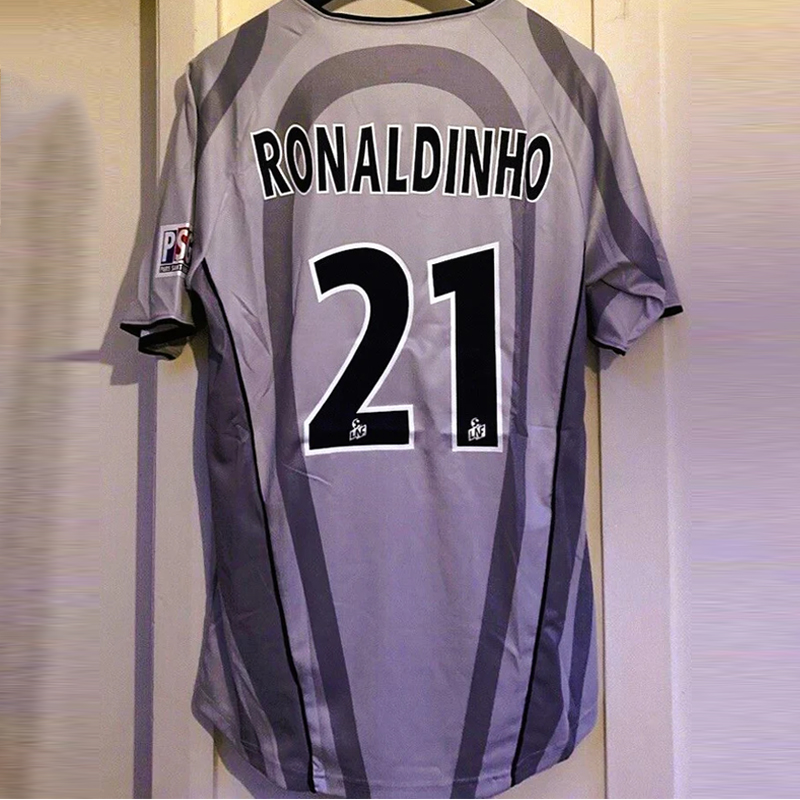 2001-2002 Paris Saint Germaine away