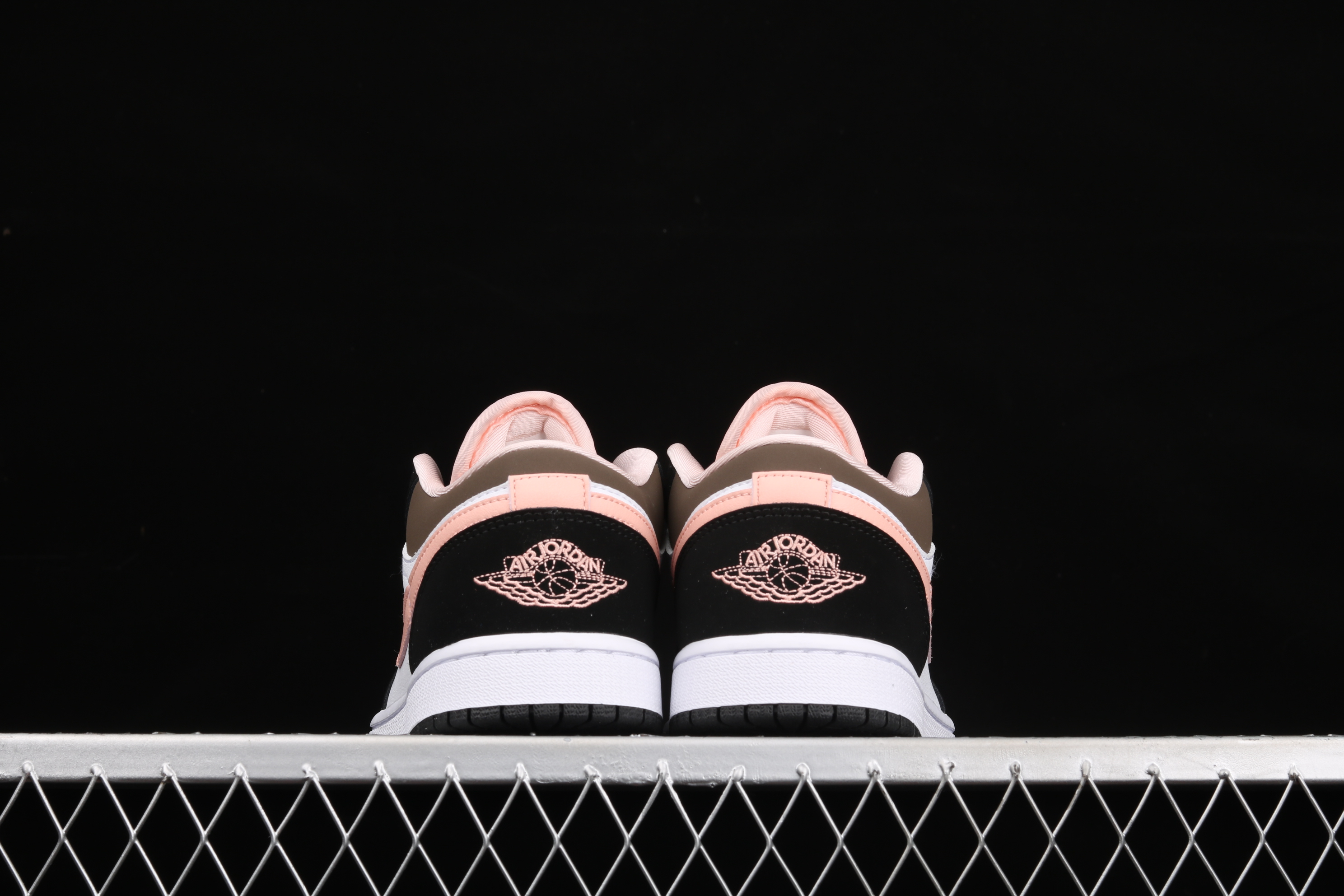 AJ1 low top