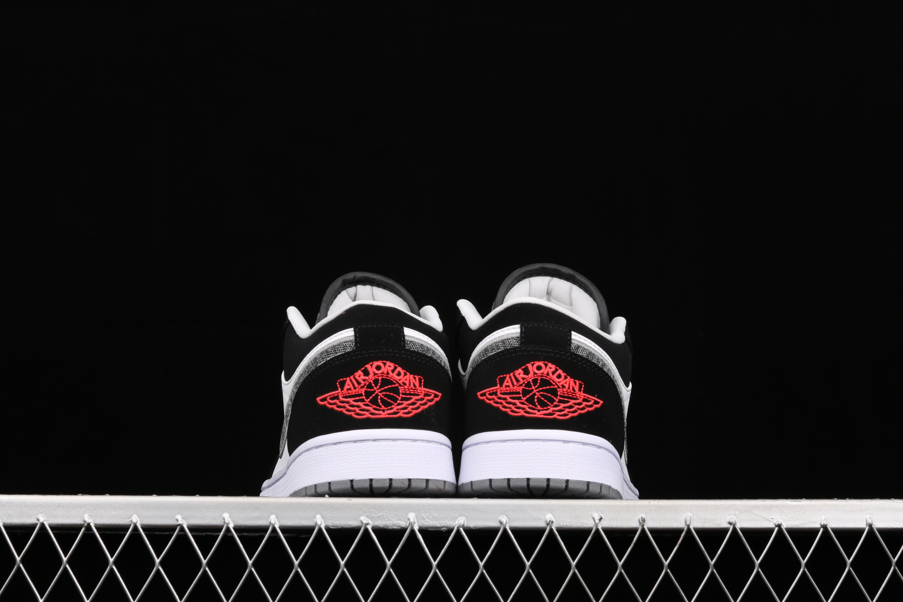 AJ1 low top
