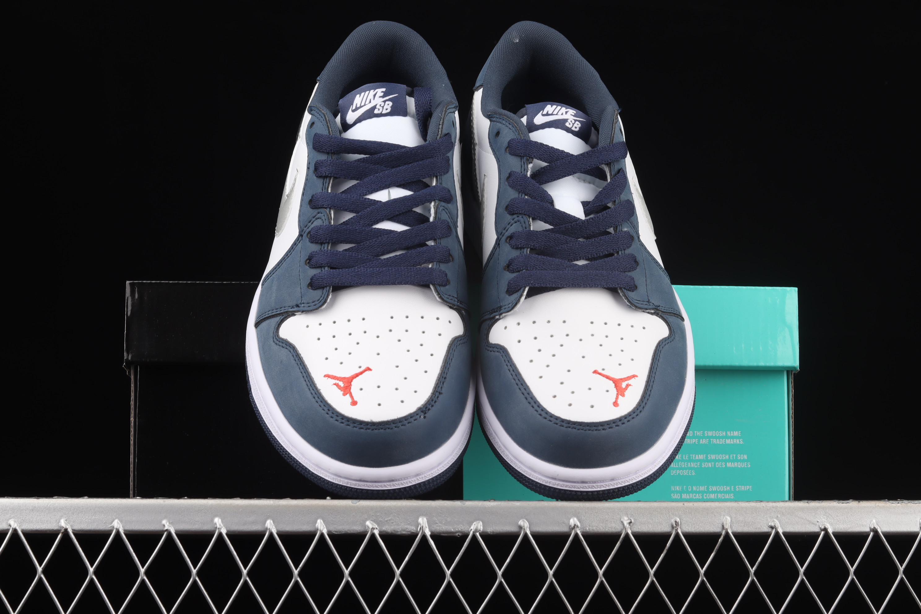 AJ1 low top
