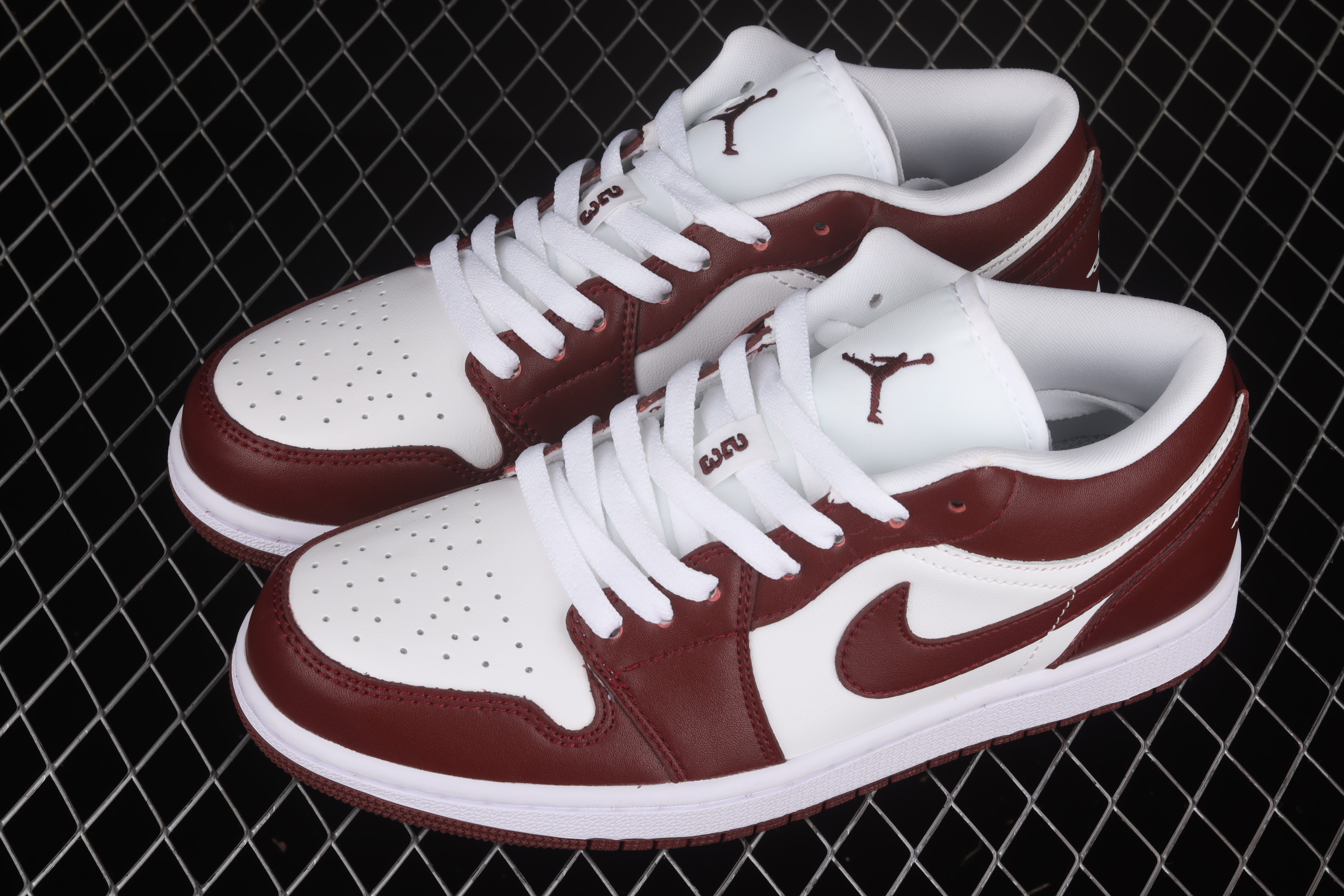 AJ1 low top