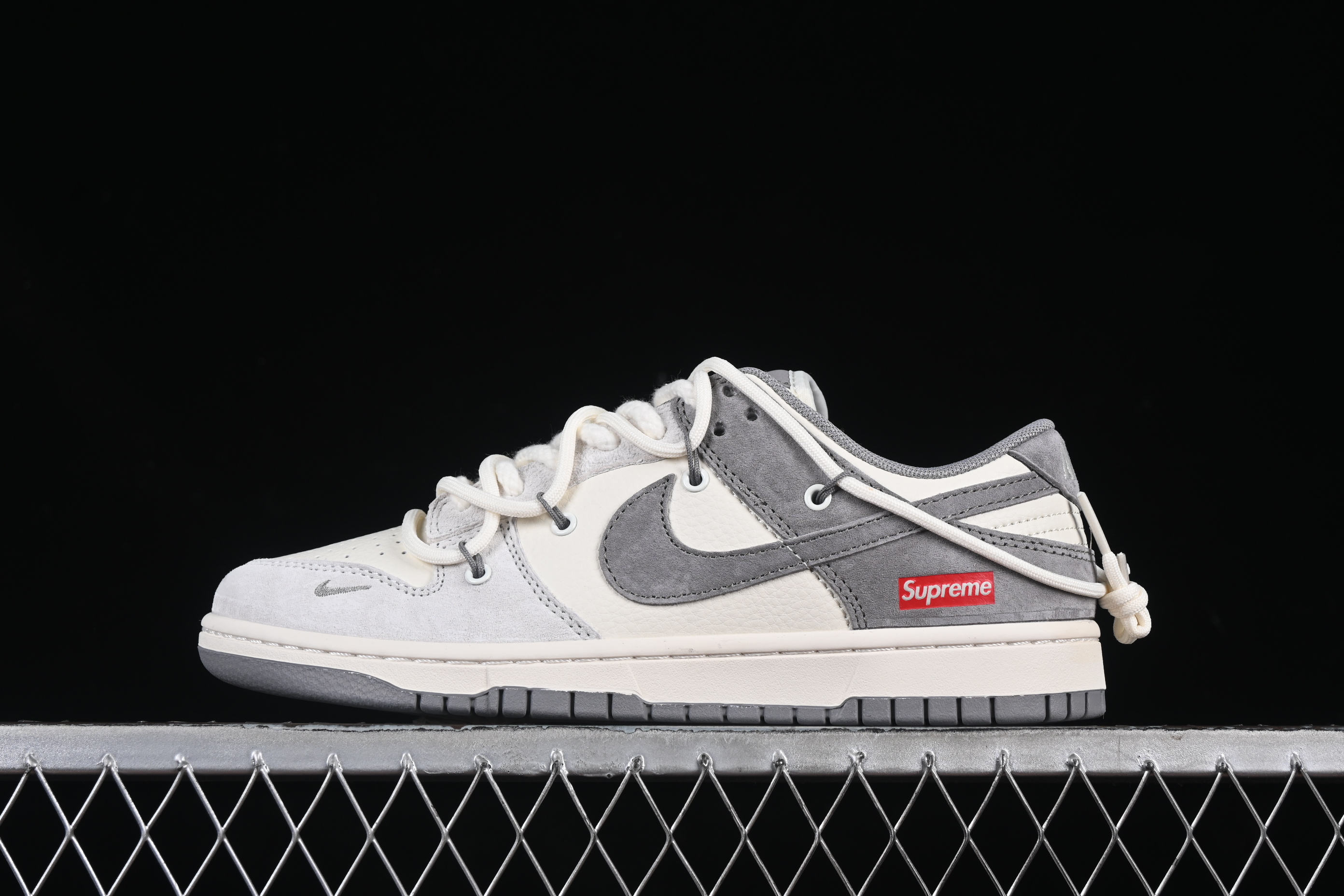 SB Dunk Low Sup series strap matching color gray hook anniversary high-end custom low top casual shoes