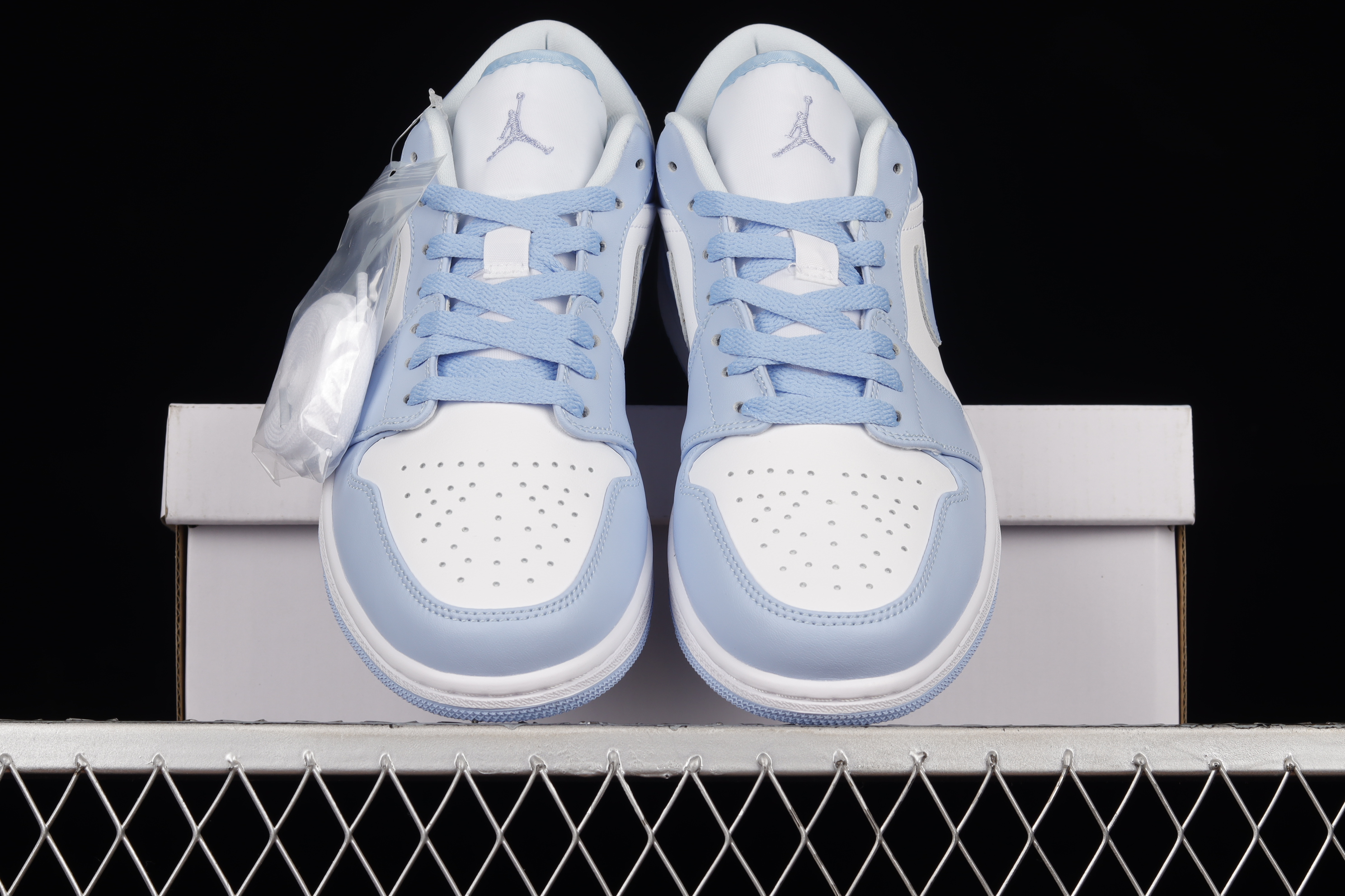AJ1 low top