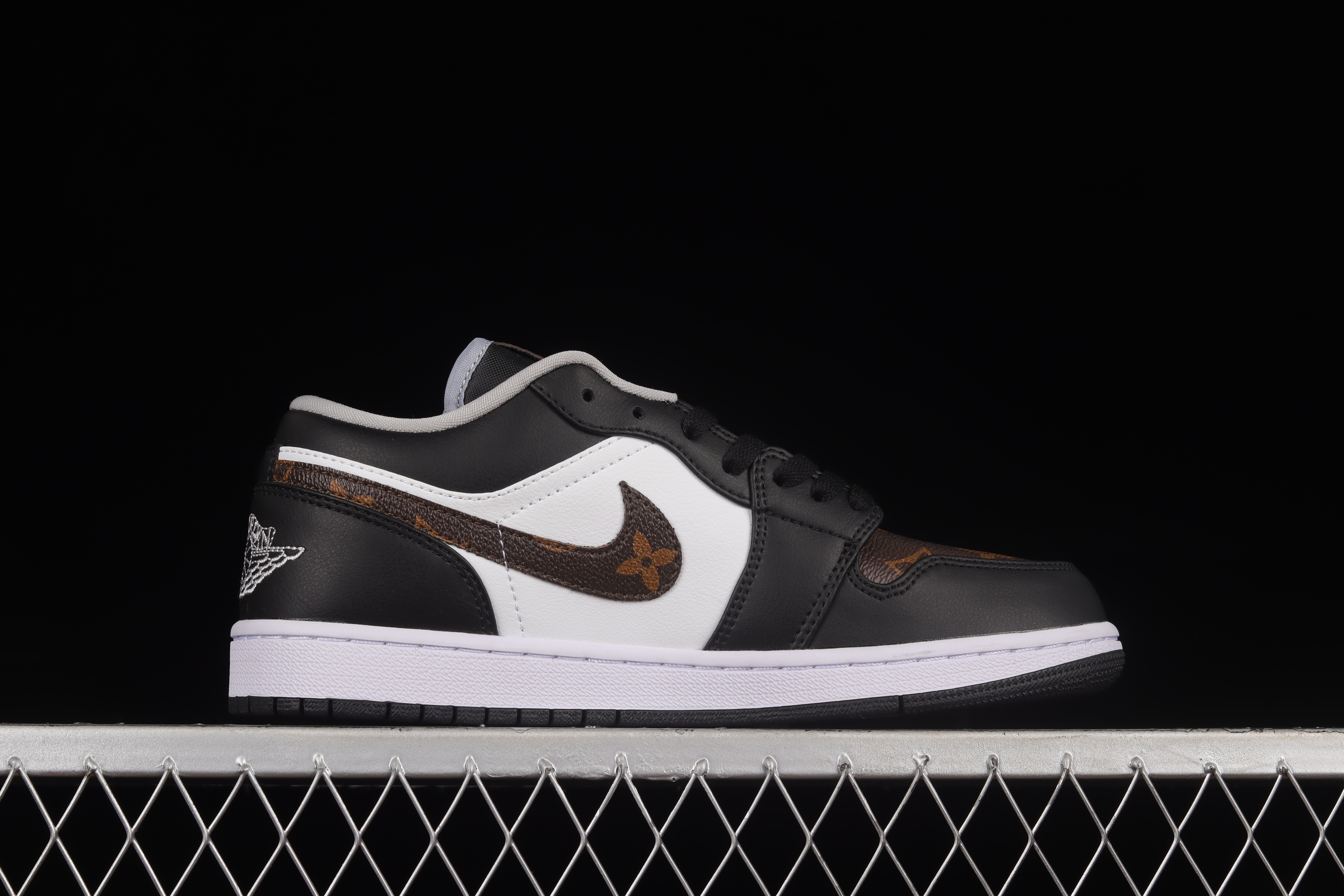 AJ1 low top