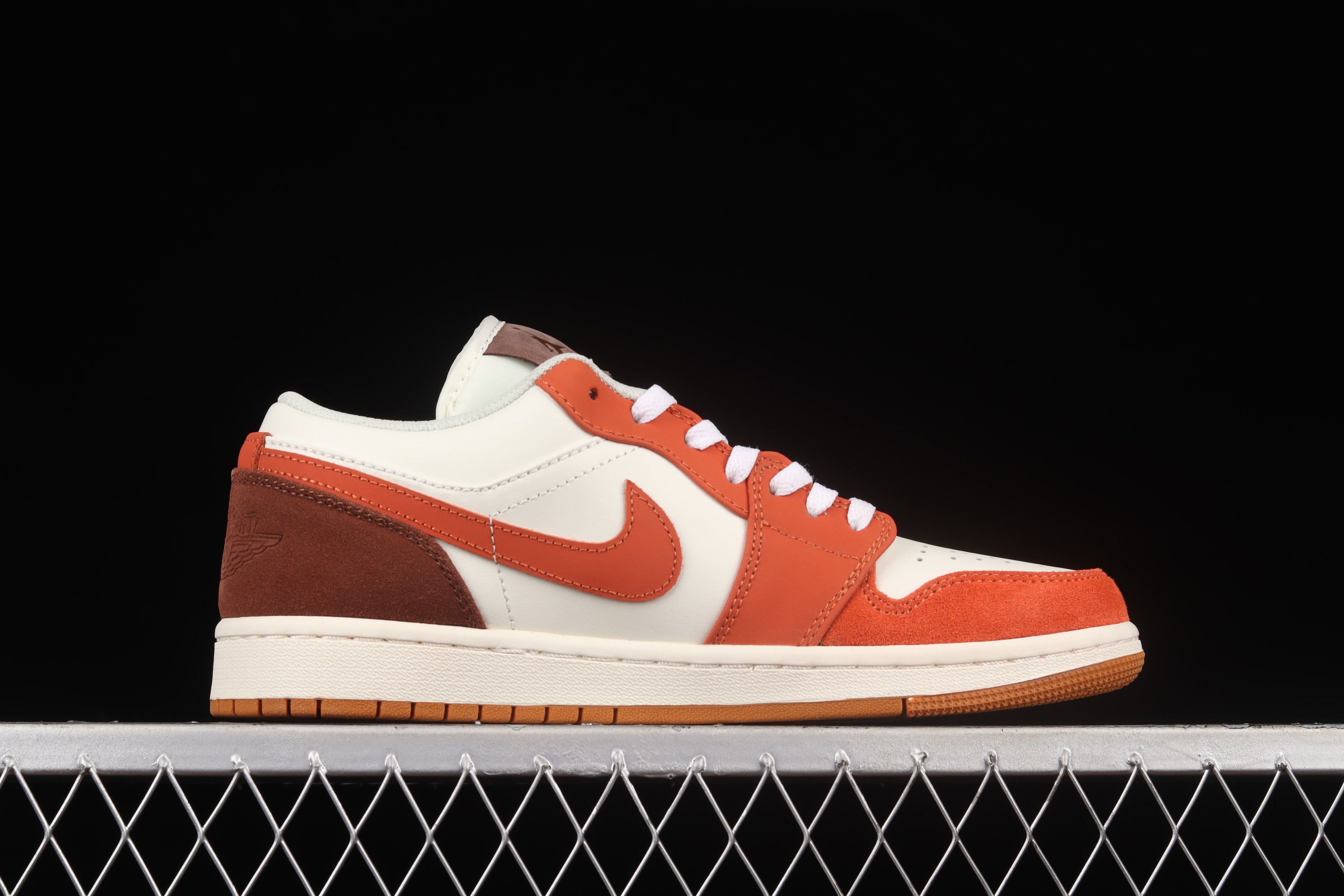 AJ1 low top