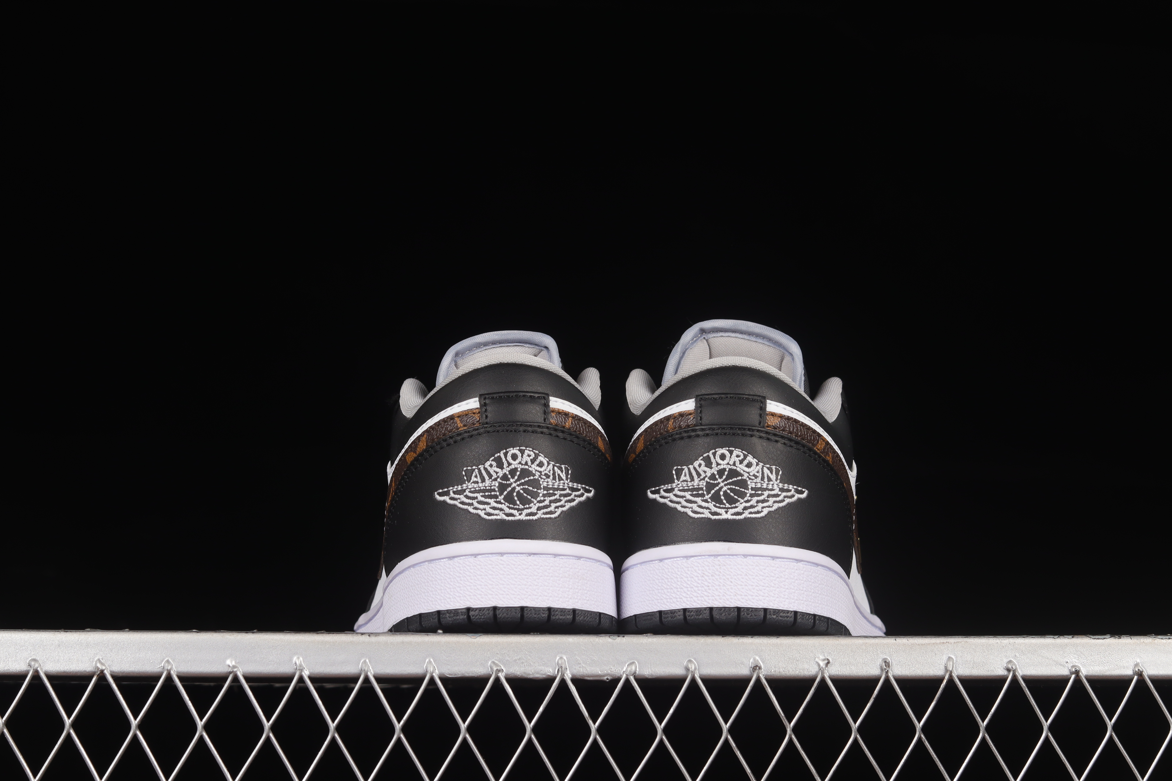 AJ1 low top