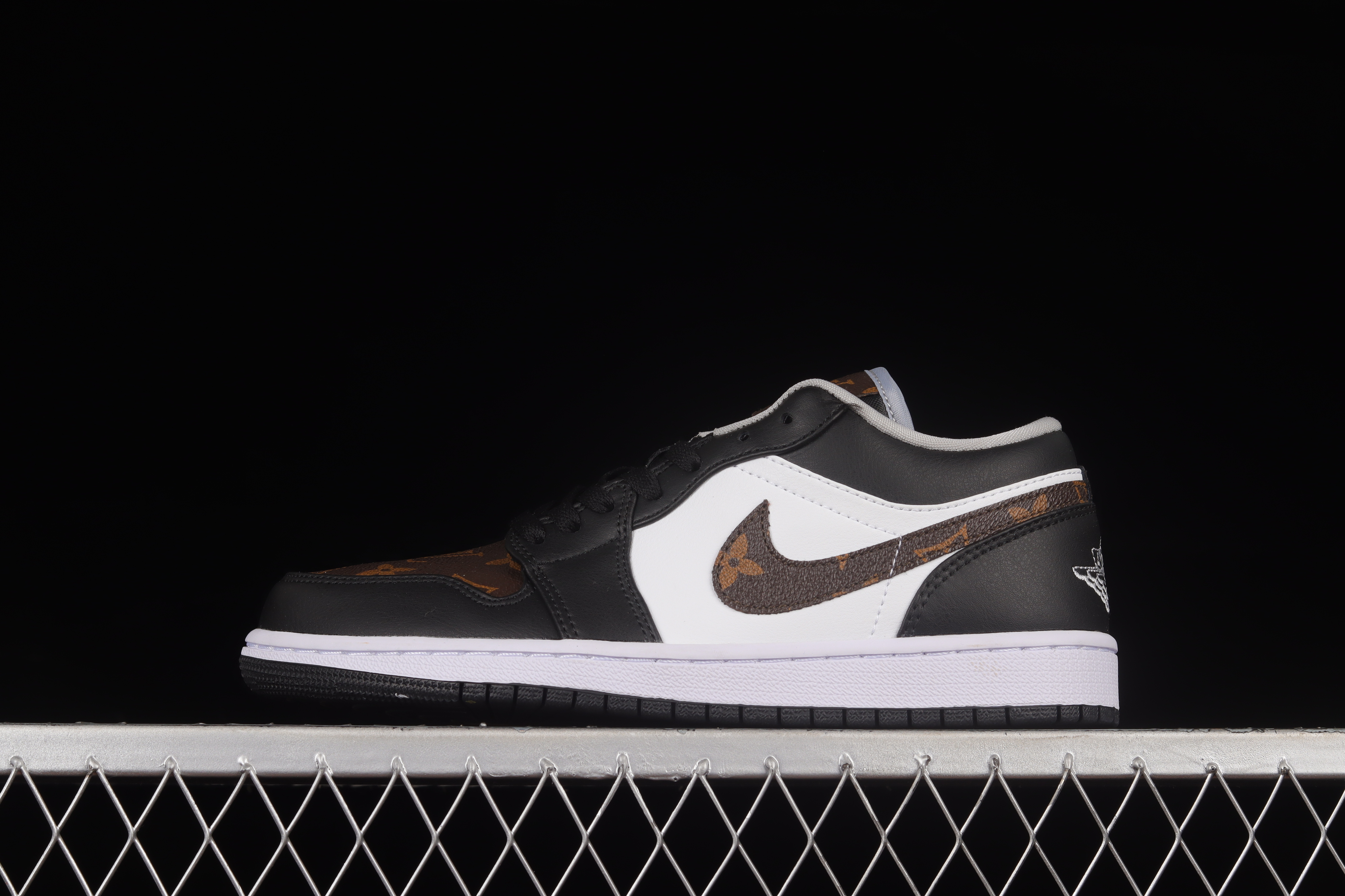 AJ1 low top
