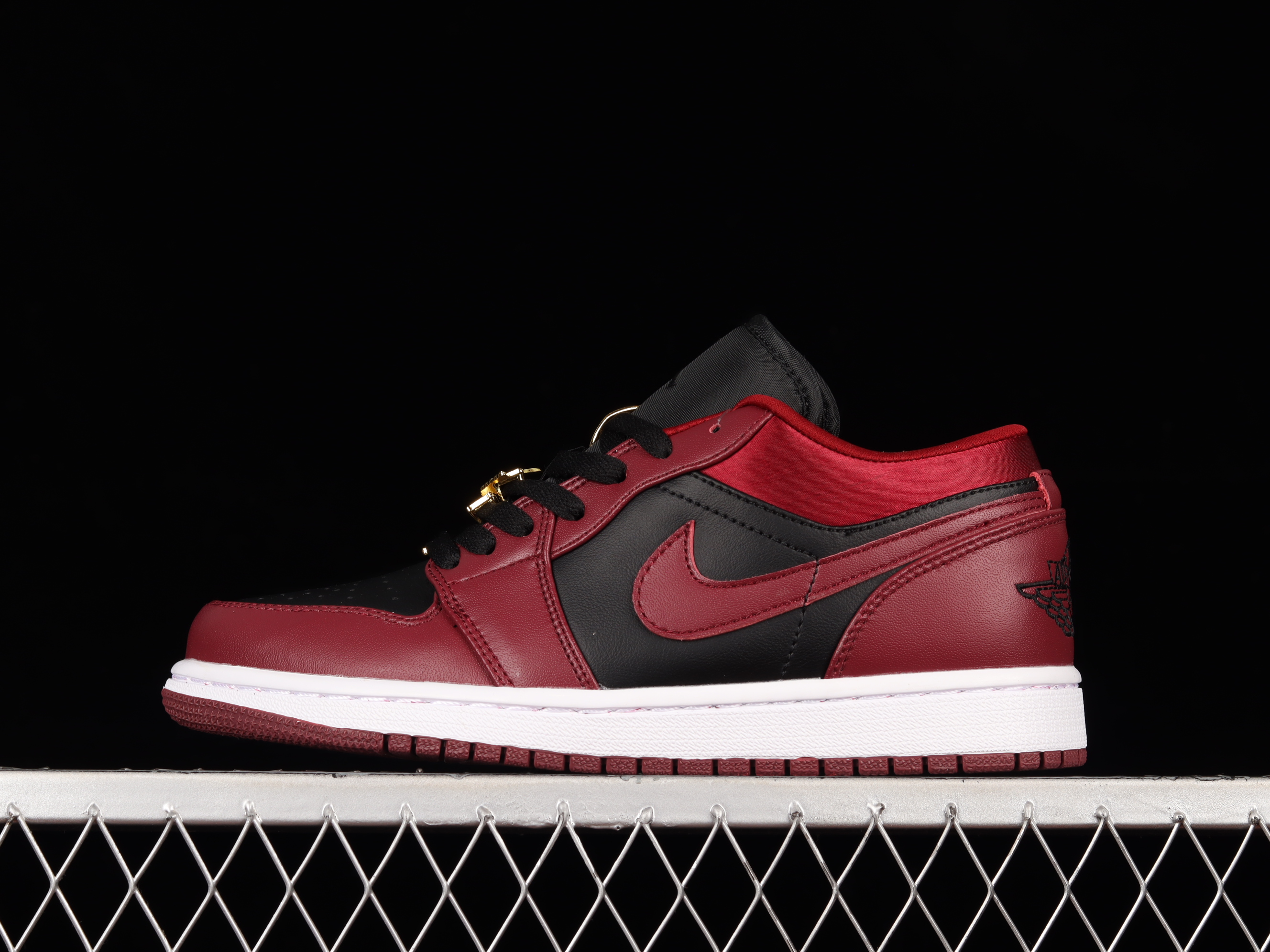 AJ1 low top