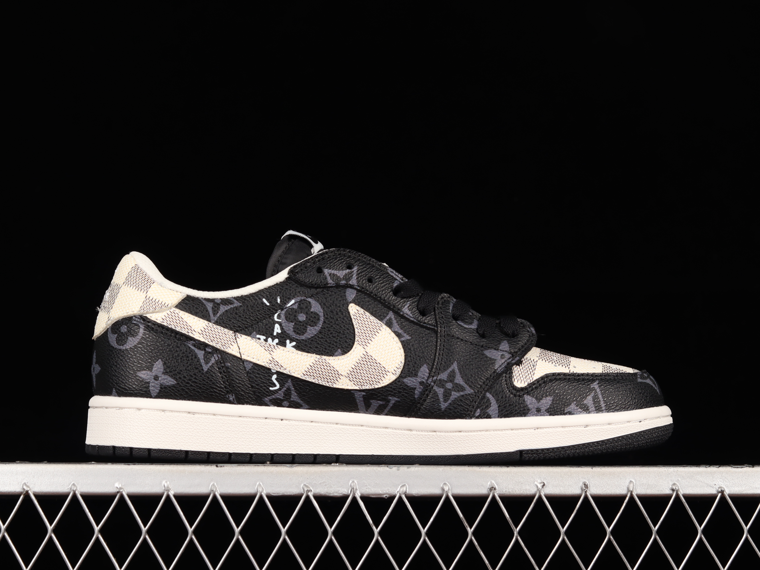 AJ1 low top