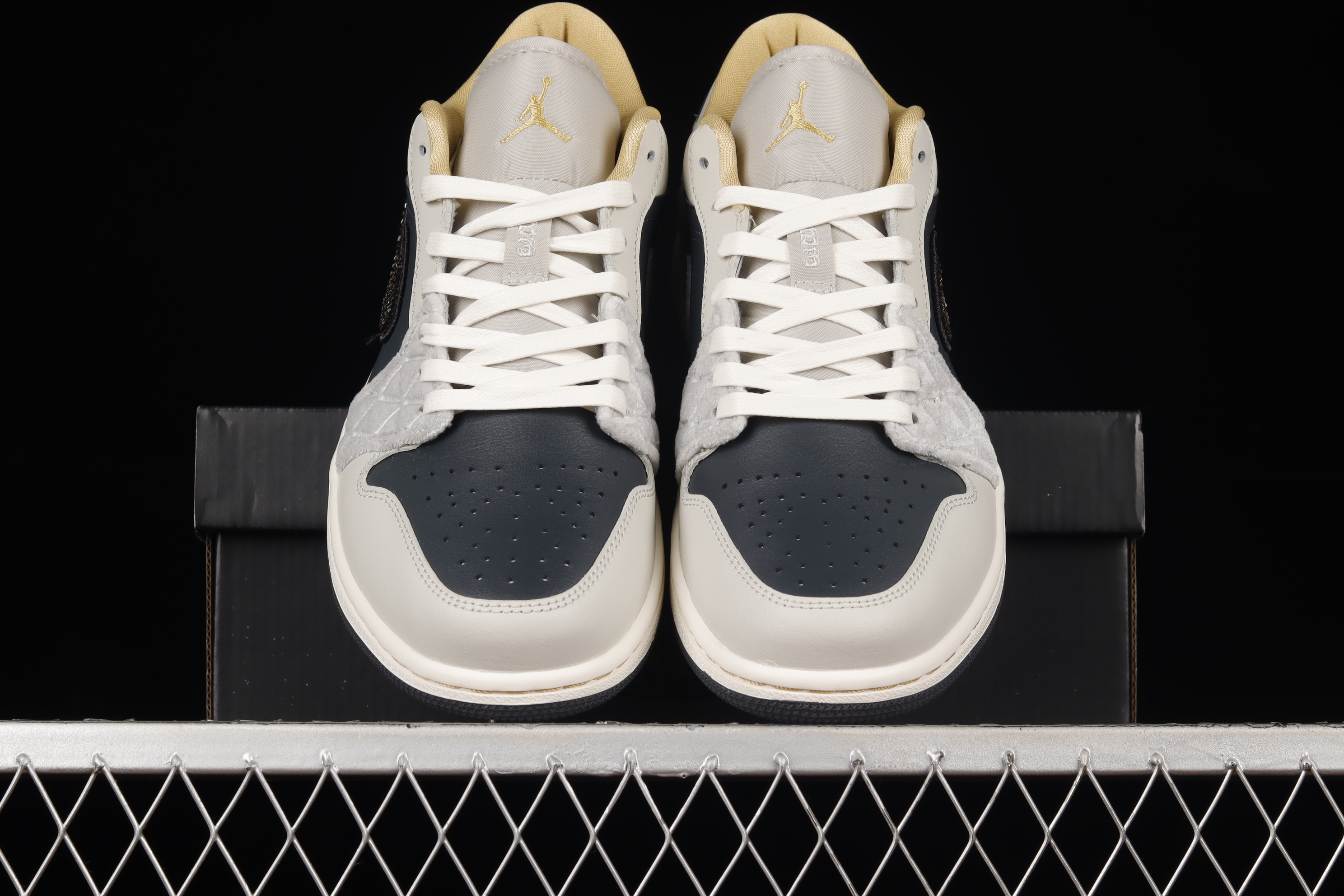 AJ1 Black Grey Satin Sports Culture Basketball Shoes DV1762-001 40 -45