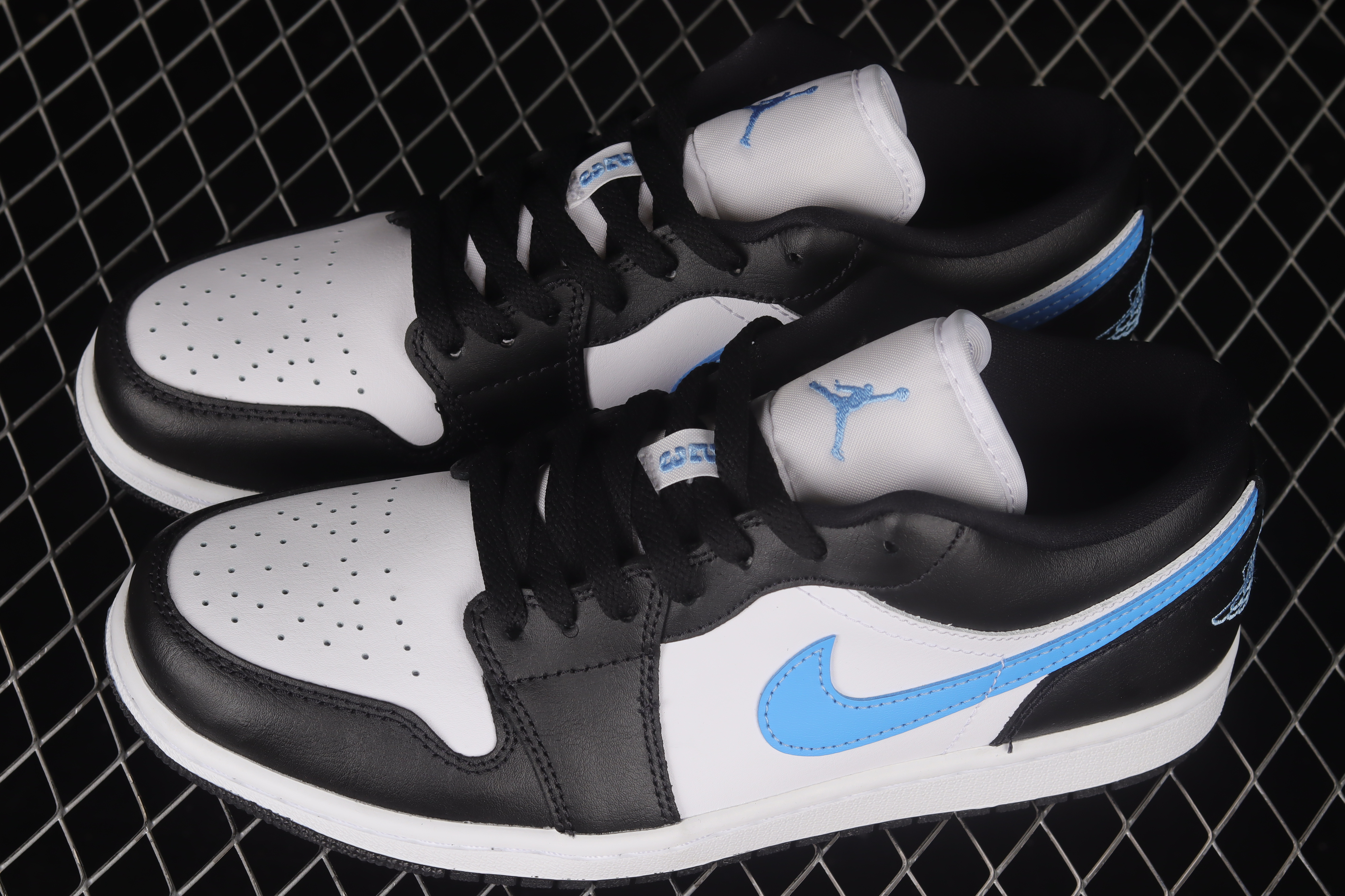 AJ1black Blue and white Low Top Culture Leisure Sports Basketball shoes DC0774-041 35.5-45
