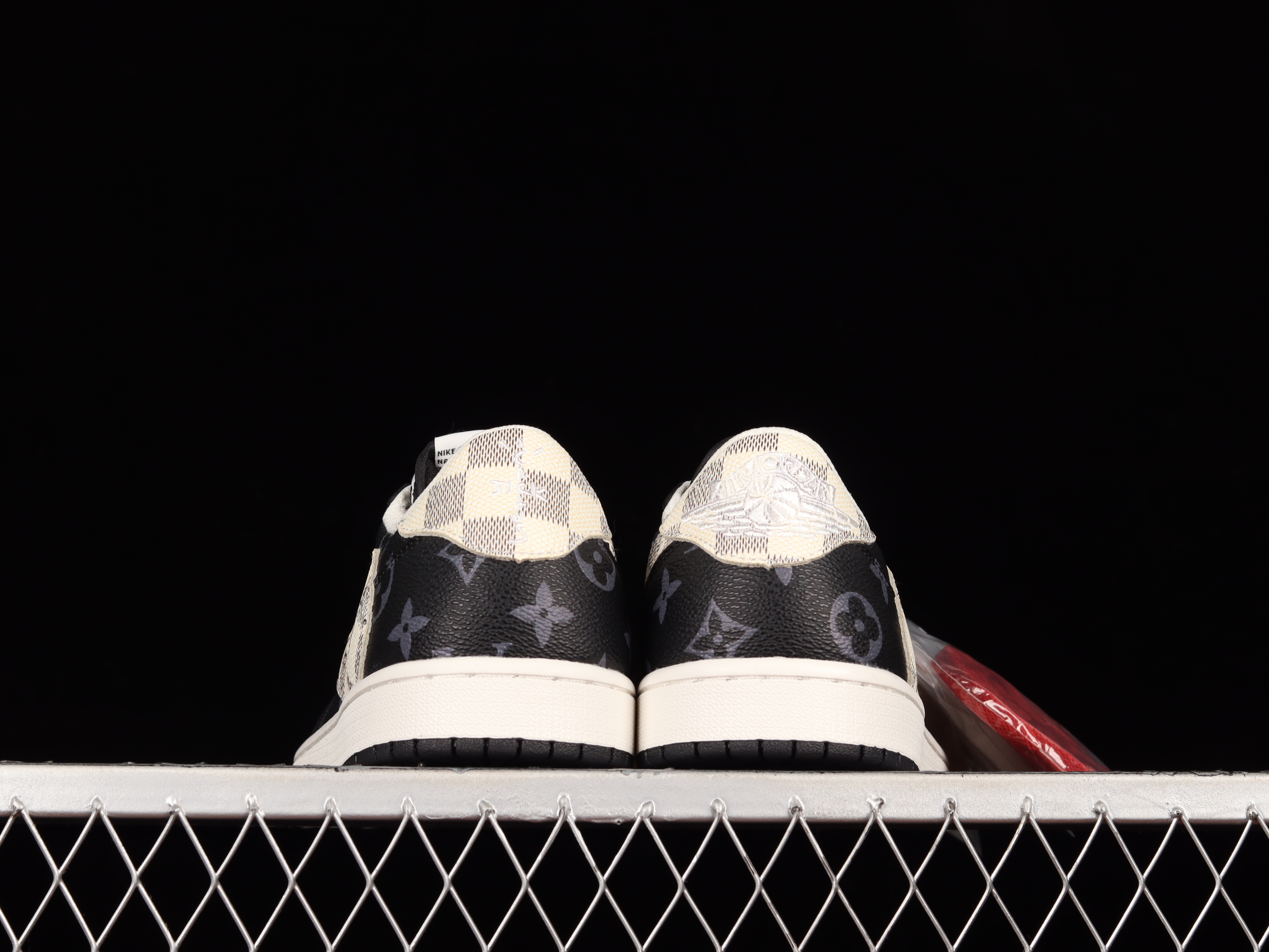 AJ1 low top