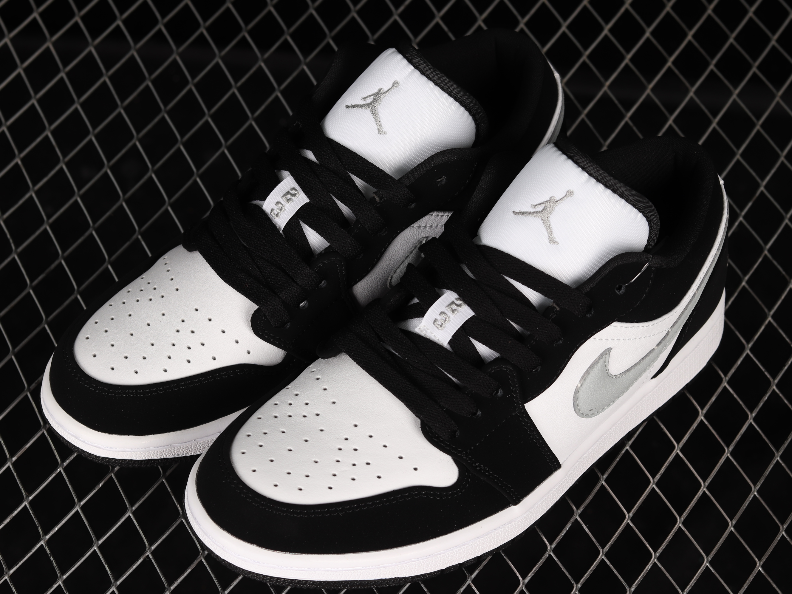 AJ1 Low New Emerald AJ1 Joe 1 Black, White and Gray 552780-018 36-46
