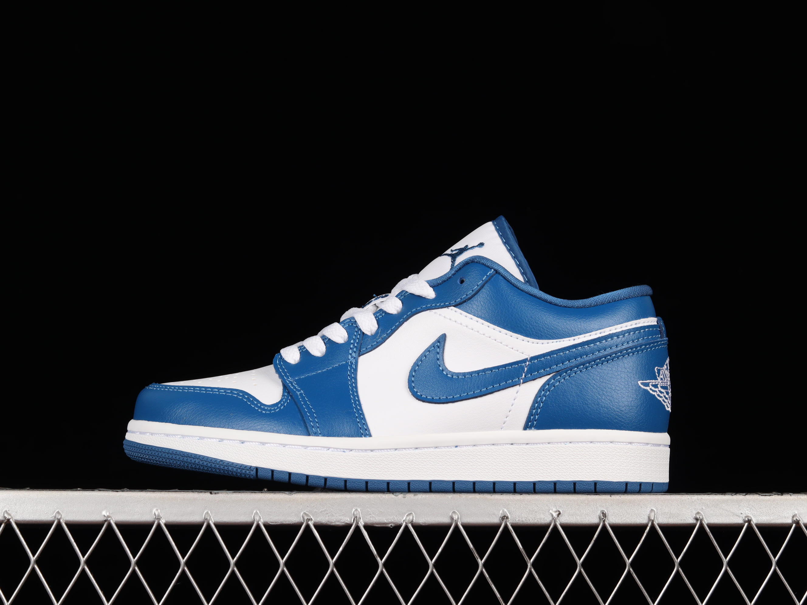 AJ1 low top