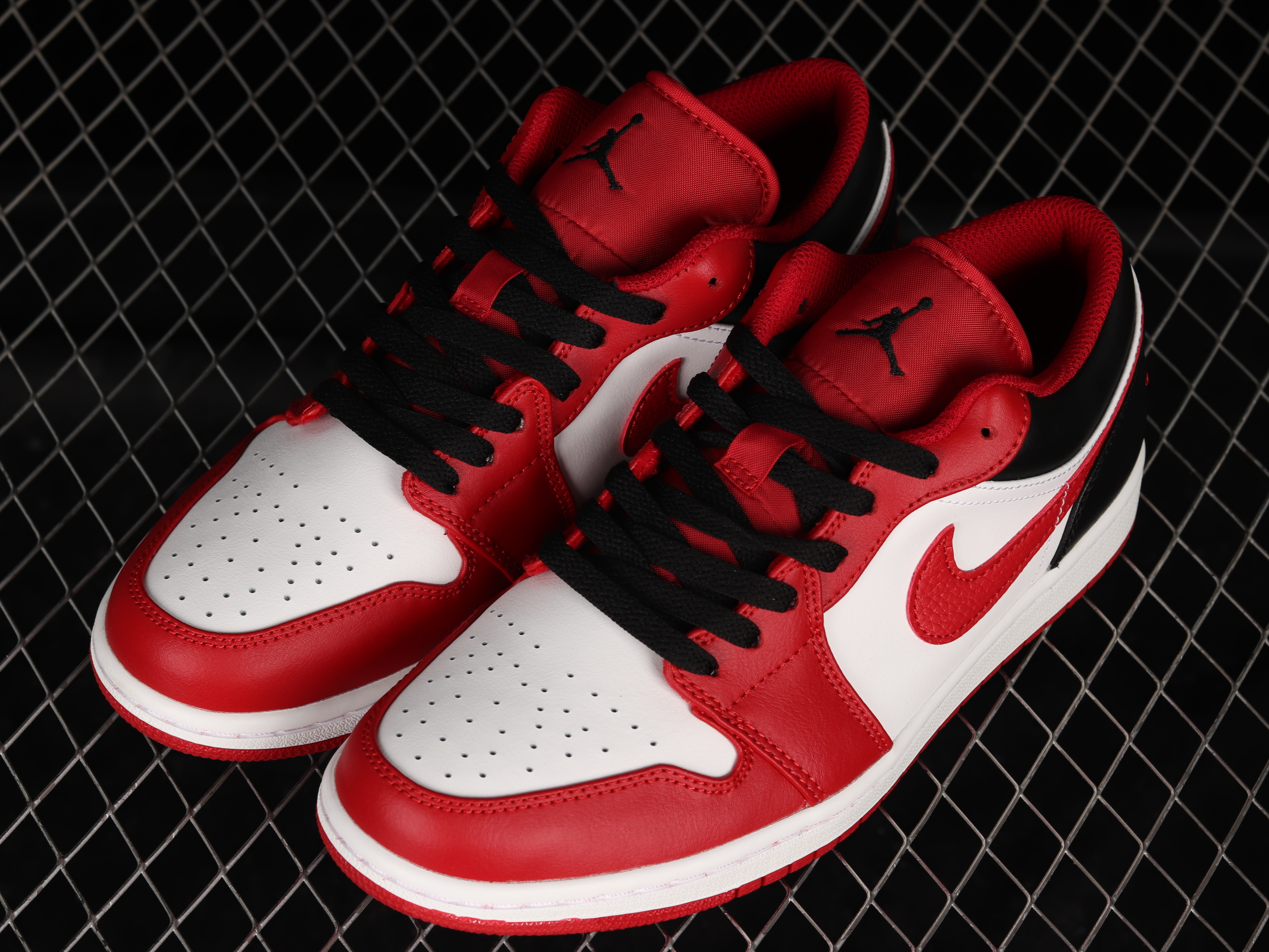 AJ1 Red White Black Sports Culture Basketball Shoes 553558-163 40-45