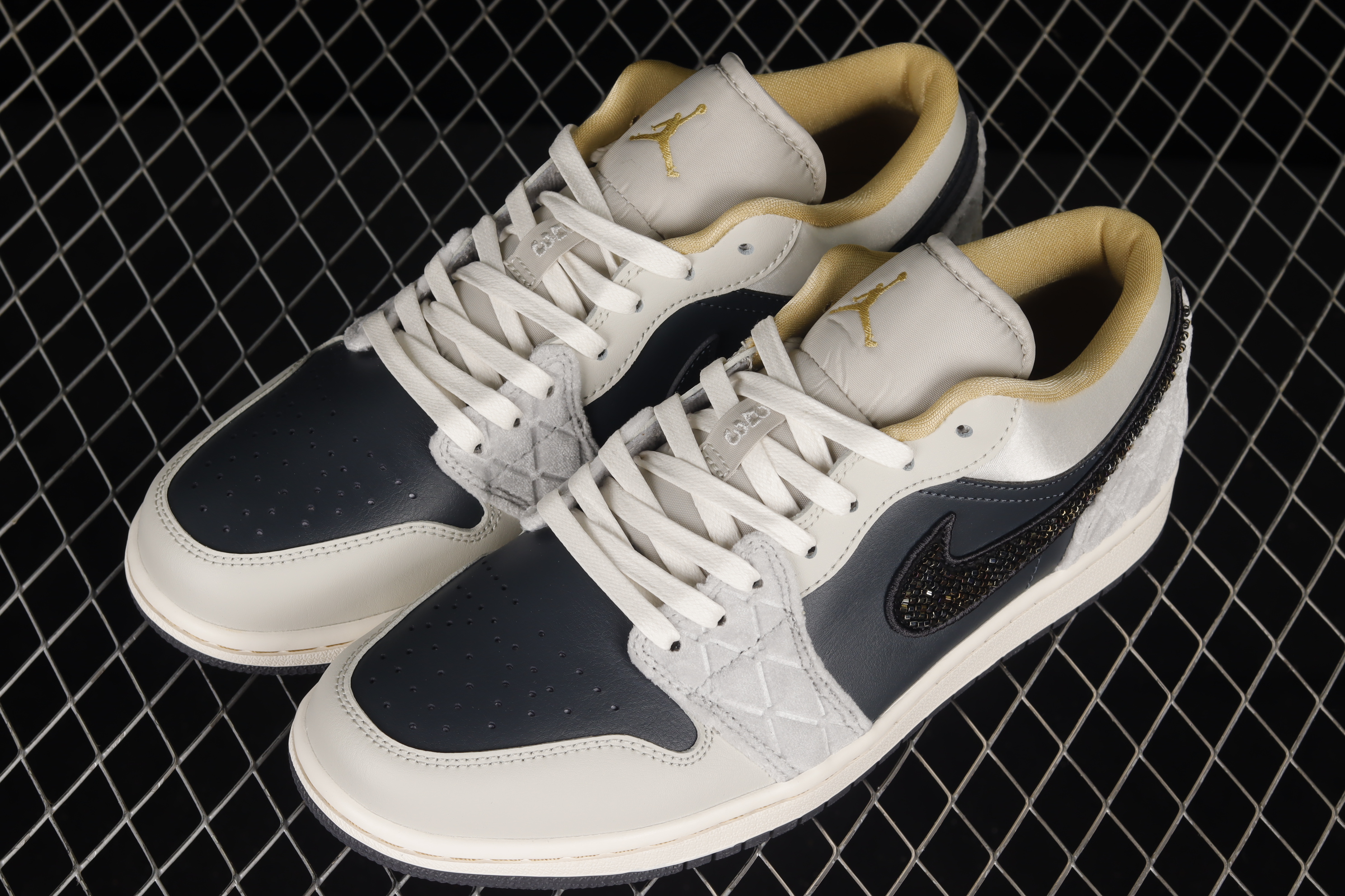 AJ1 Black Grey Satin Sports Culture Basketball Shoes DV1762-001 40 -45