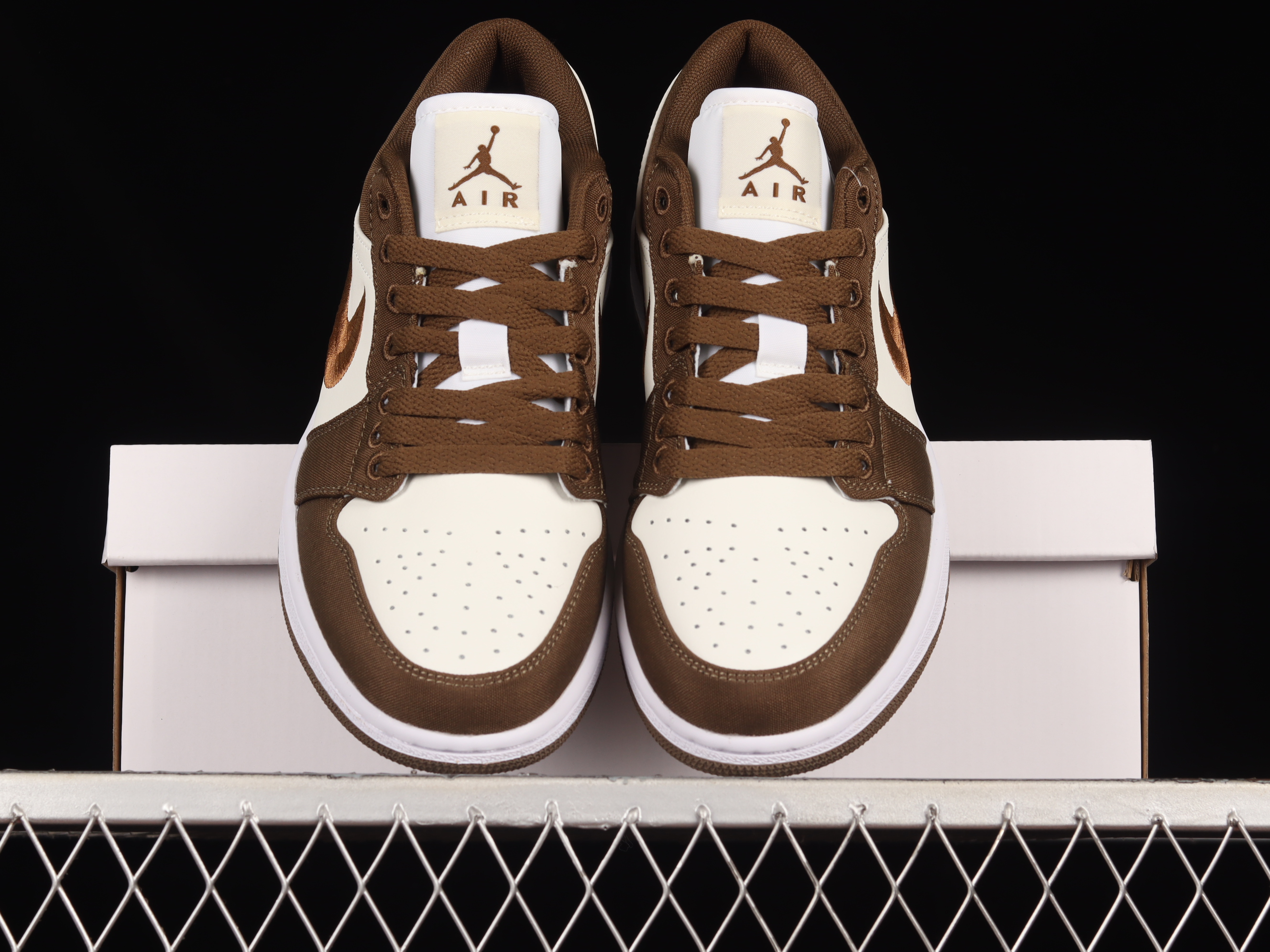 AJ1 low top