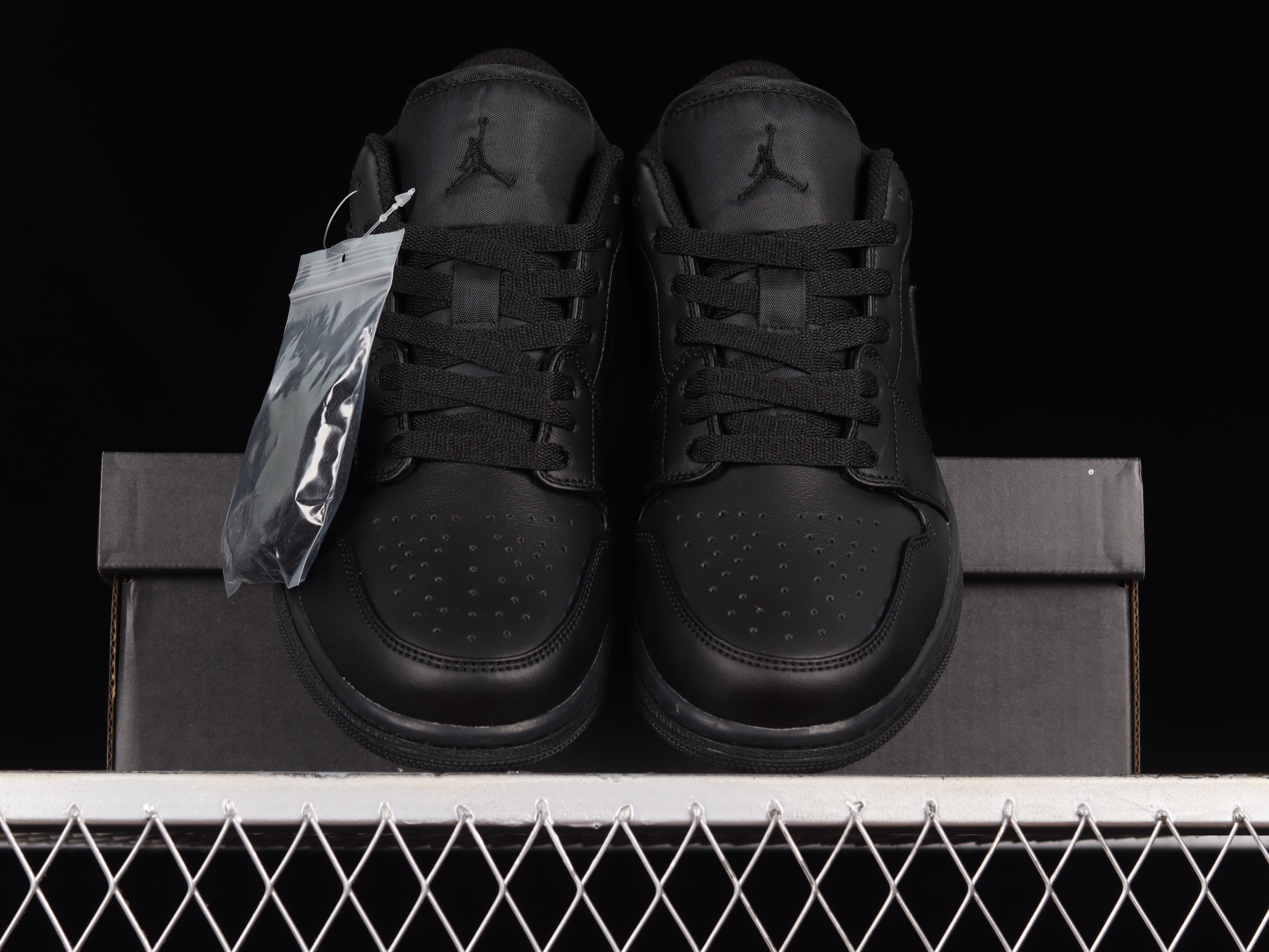 AJ1 low top