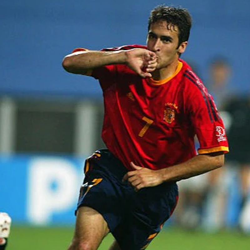 2002 Spain home retro jersey