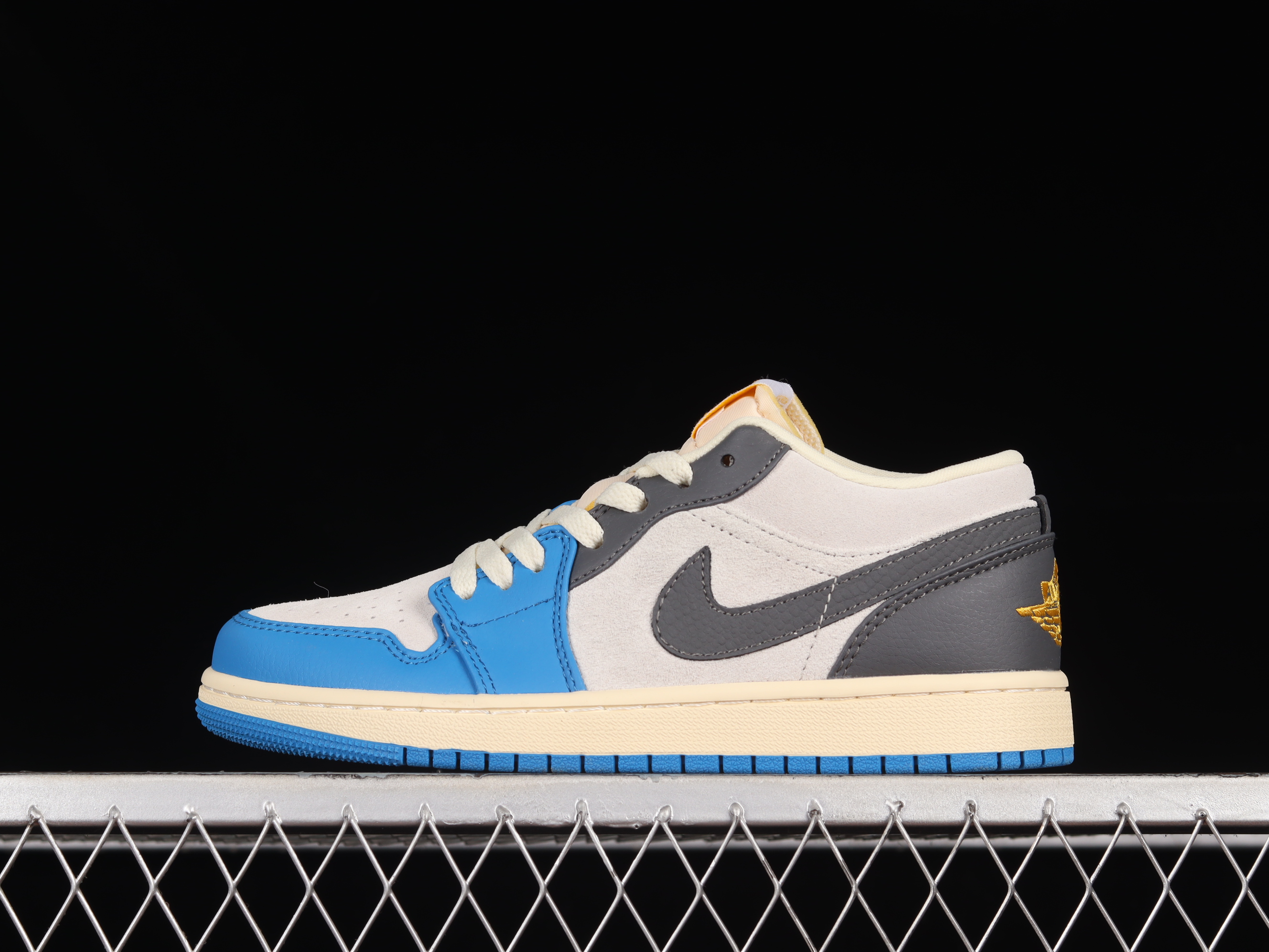 AJ1 low top