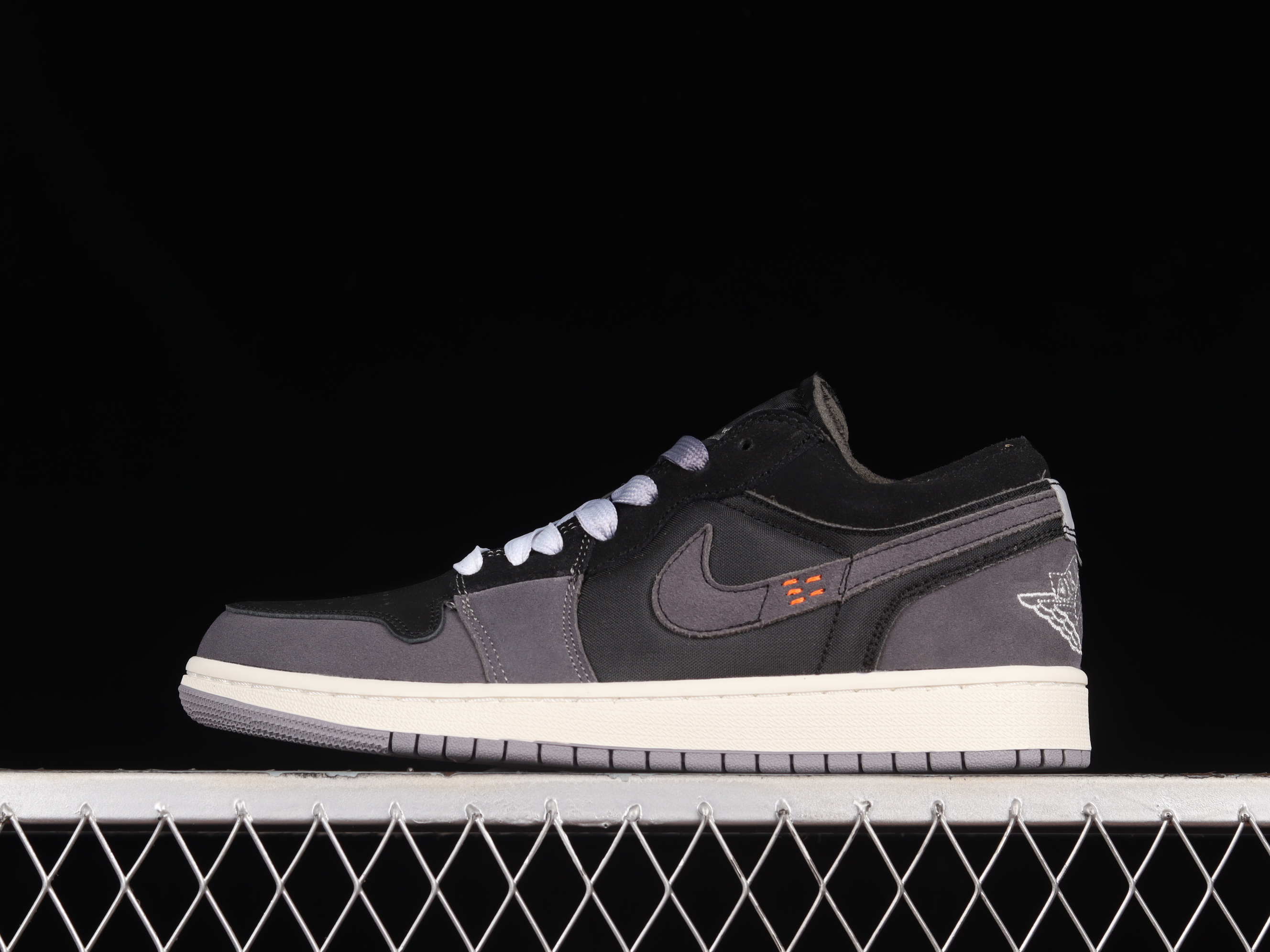 AJ1 low top