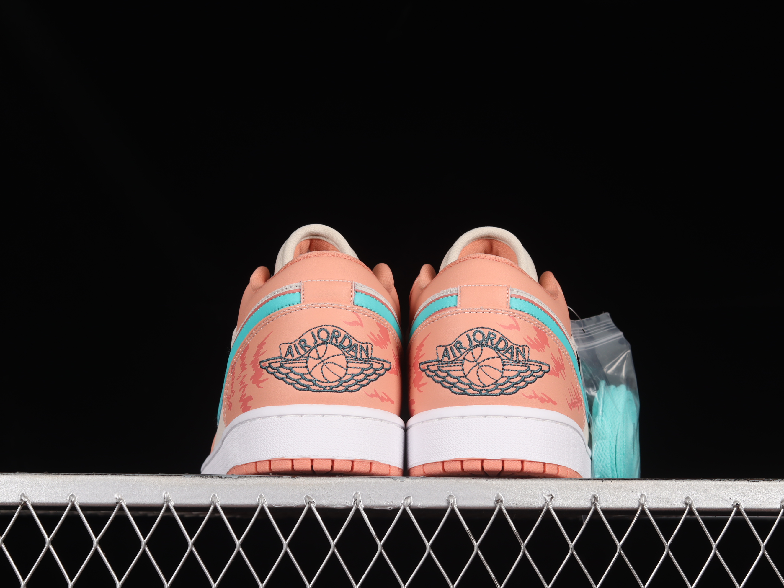 AJ1 low top